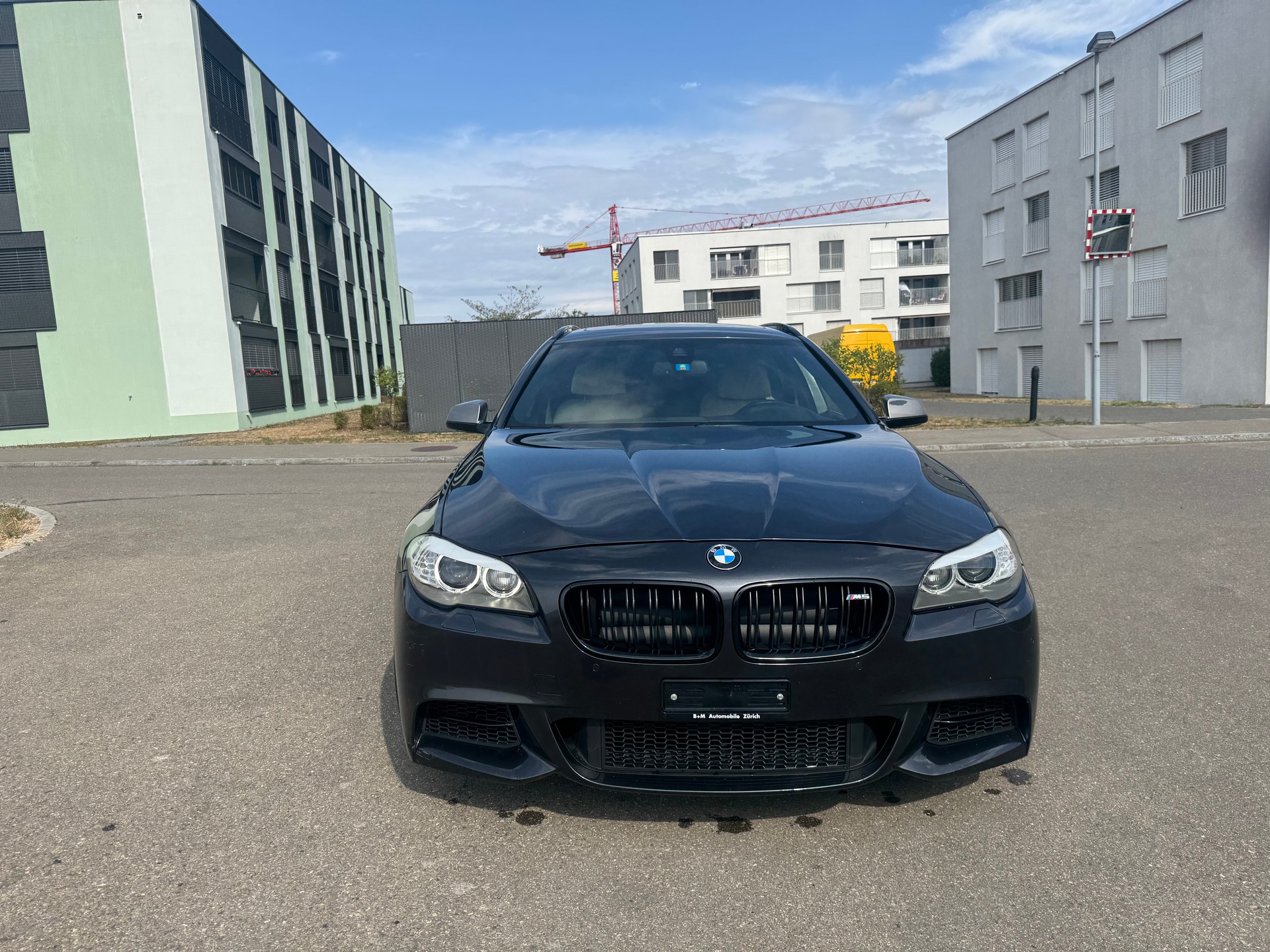 BMW M550d xDrive Touring Steptronic-image-1