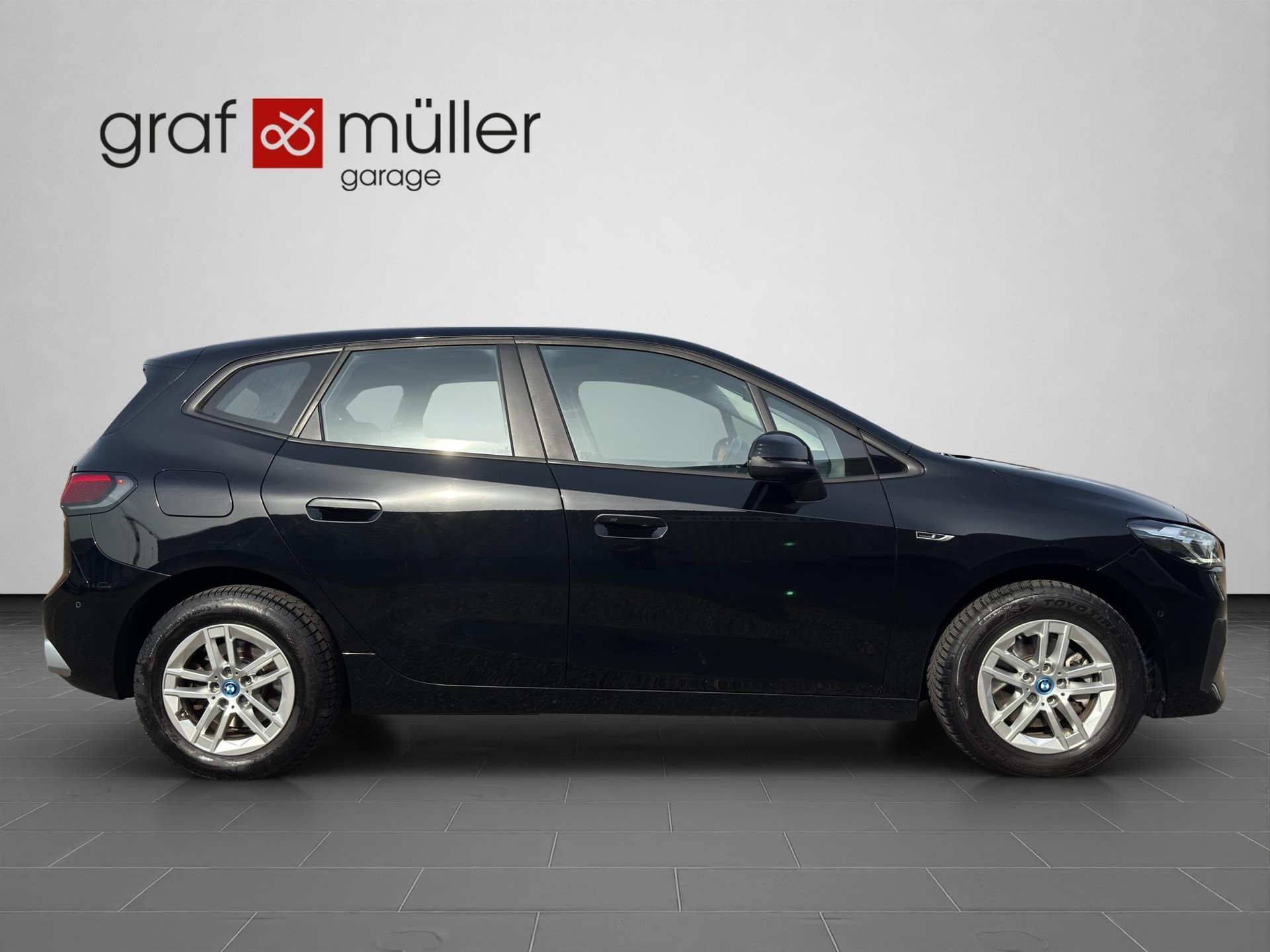 BMW 225e xDrive Active Tourer-image-15