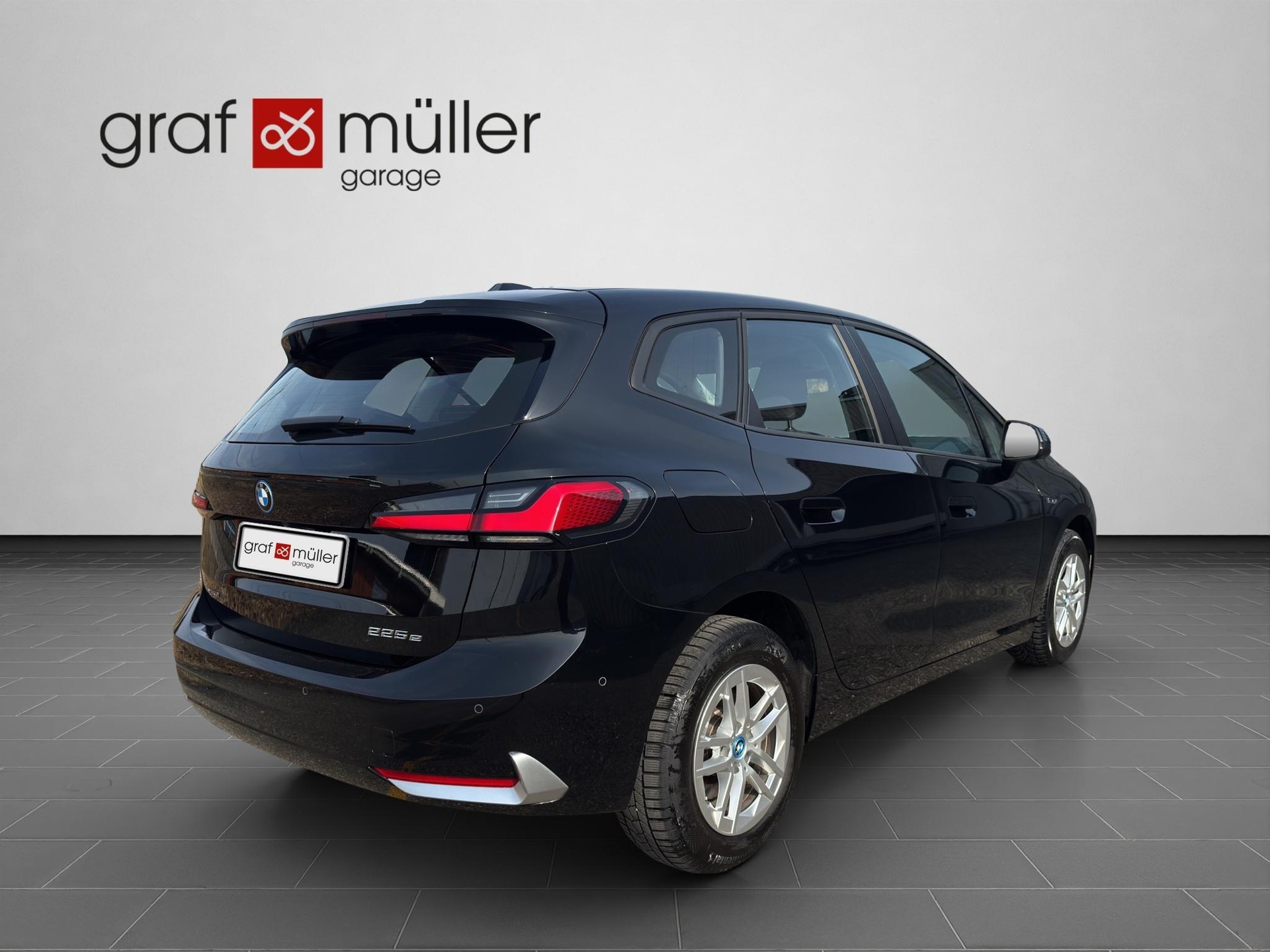 BMW 225e xDrive Active Tourer-image-14