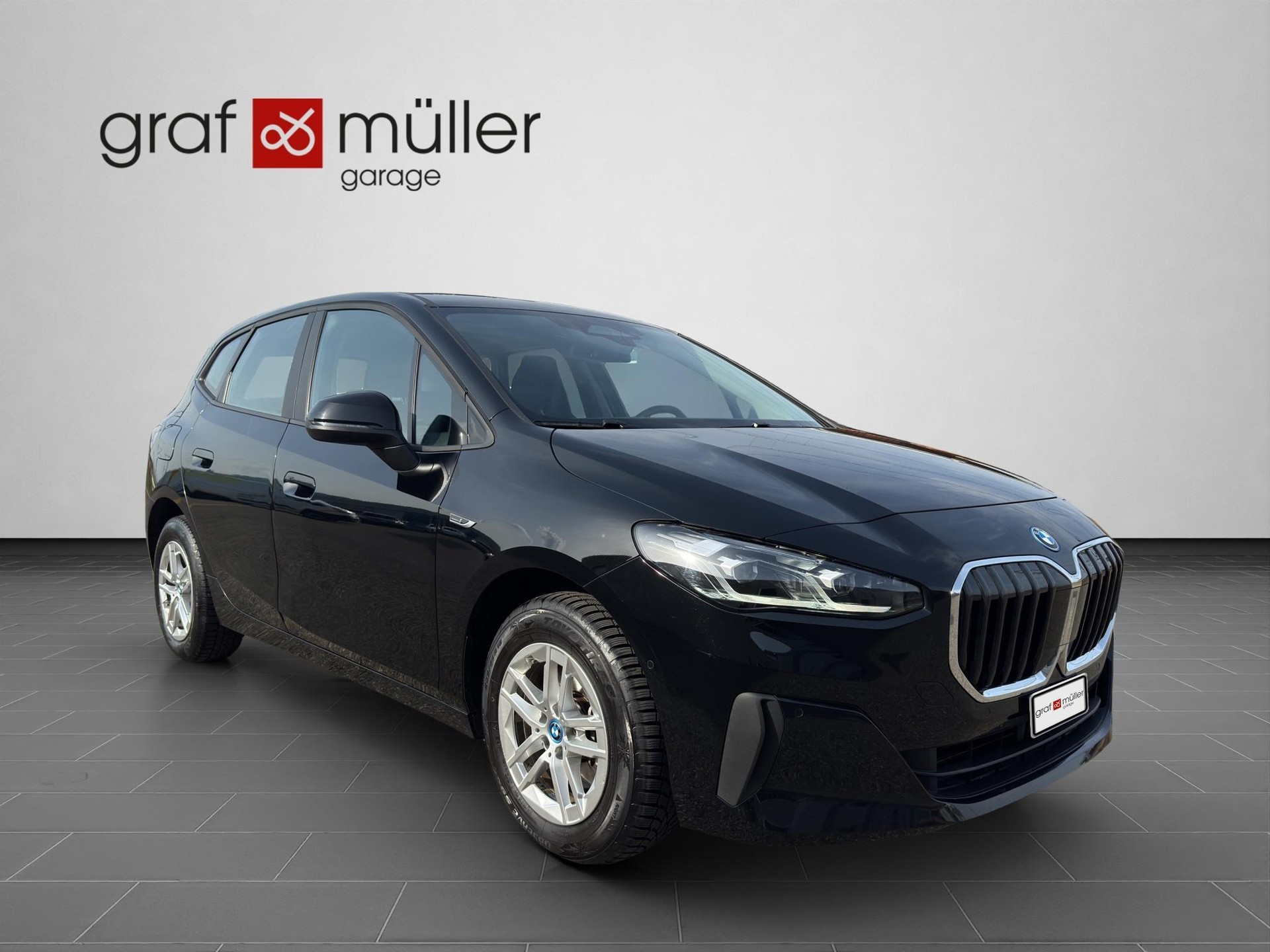 BMW 225e xDrive Active Tourer-image-16