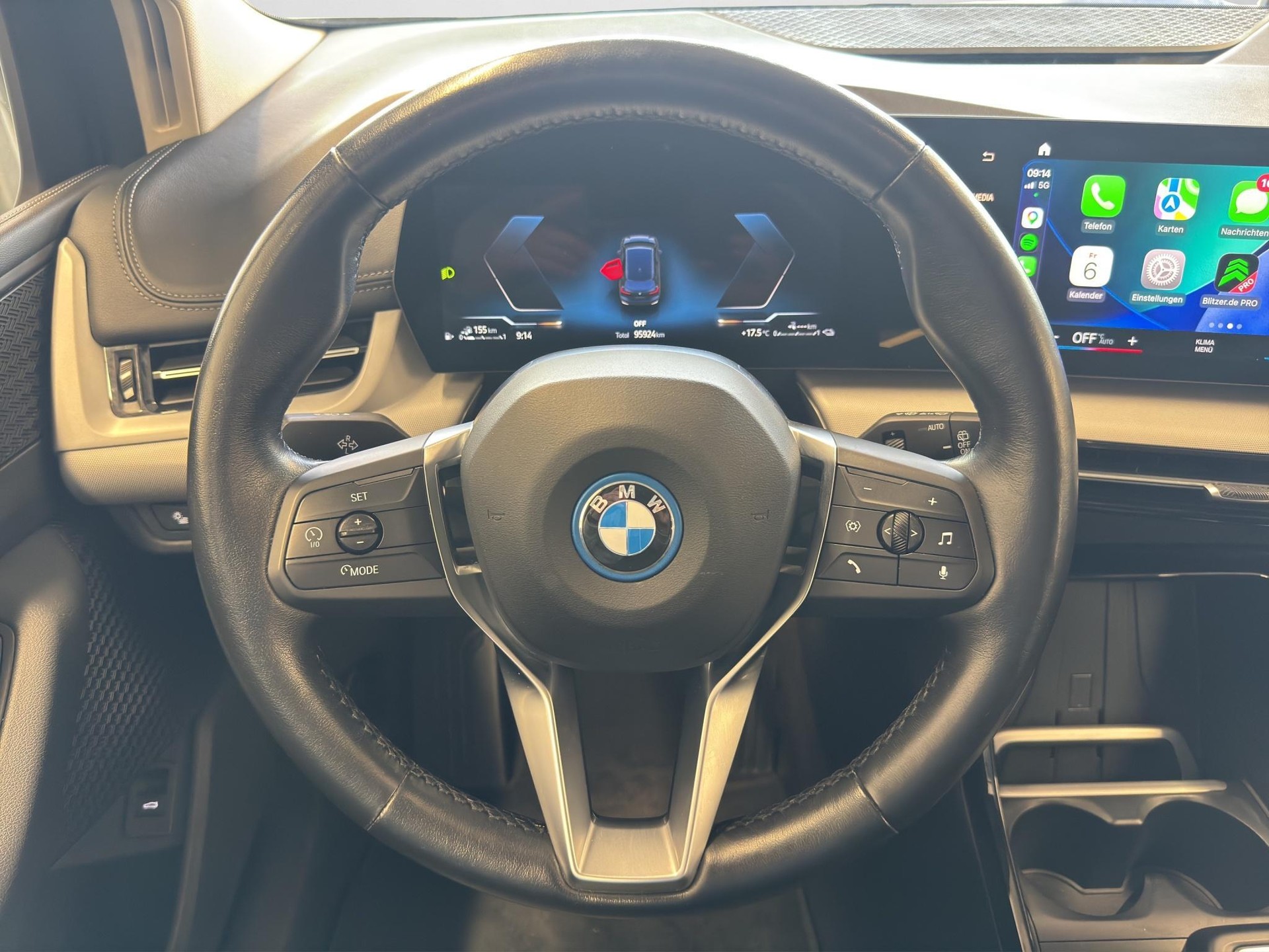 BMW 225e xDrive Active Tourer-image-4