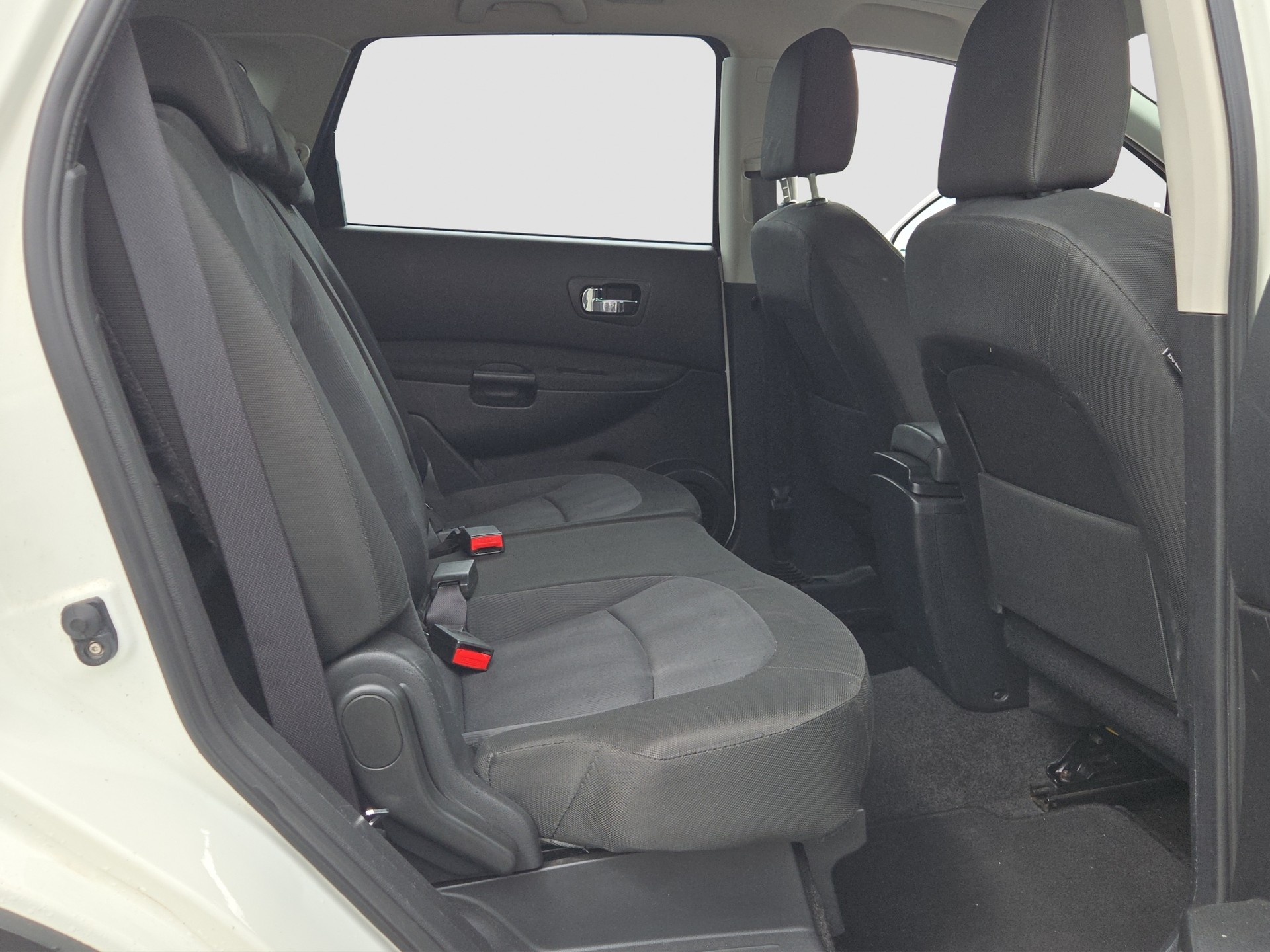 NISSAN Qashqai +2 2.0 4WD tekna-image-2