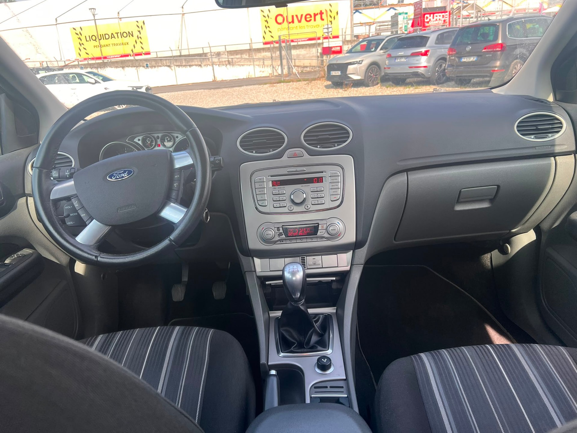 FORD Focus 1.8i Titanium-image-9