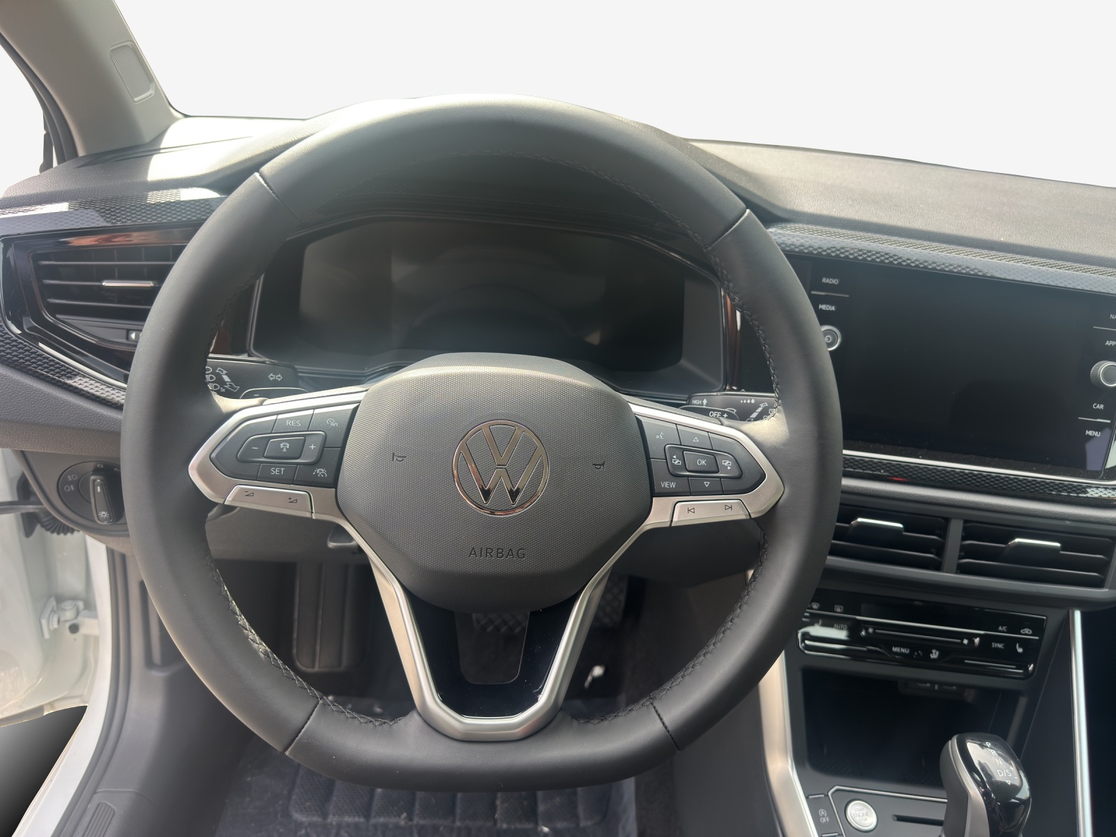 VW Polo 1.0 TSI Life DSG-image-9