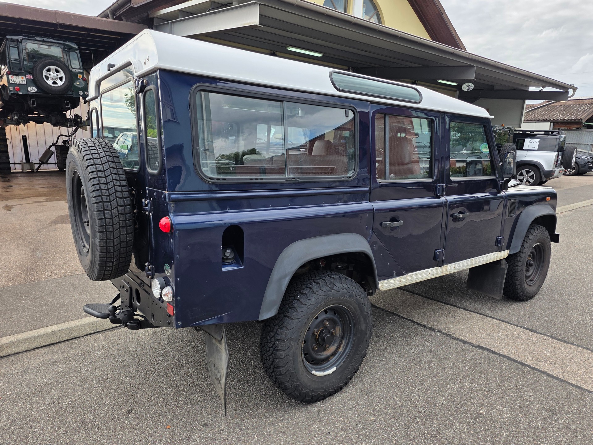 LAND ROVER Defender 110 SW 2.5 Td5-image-4