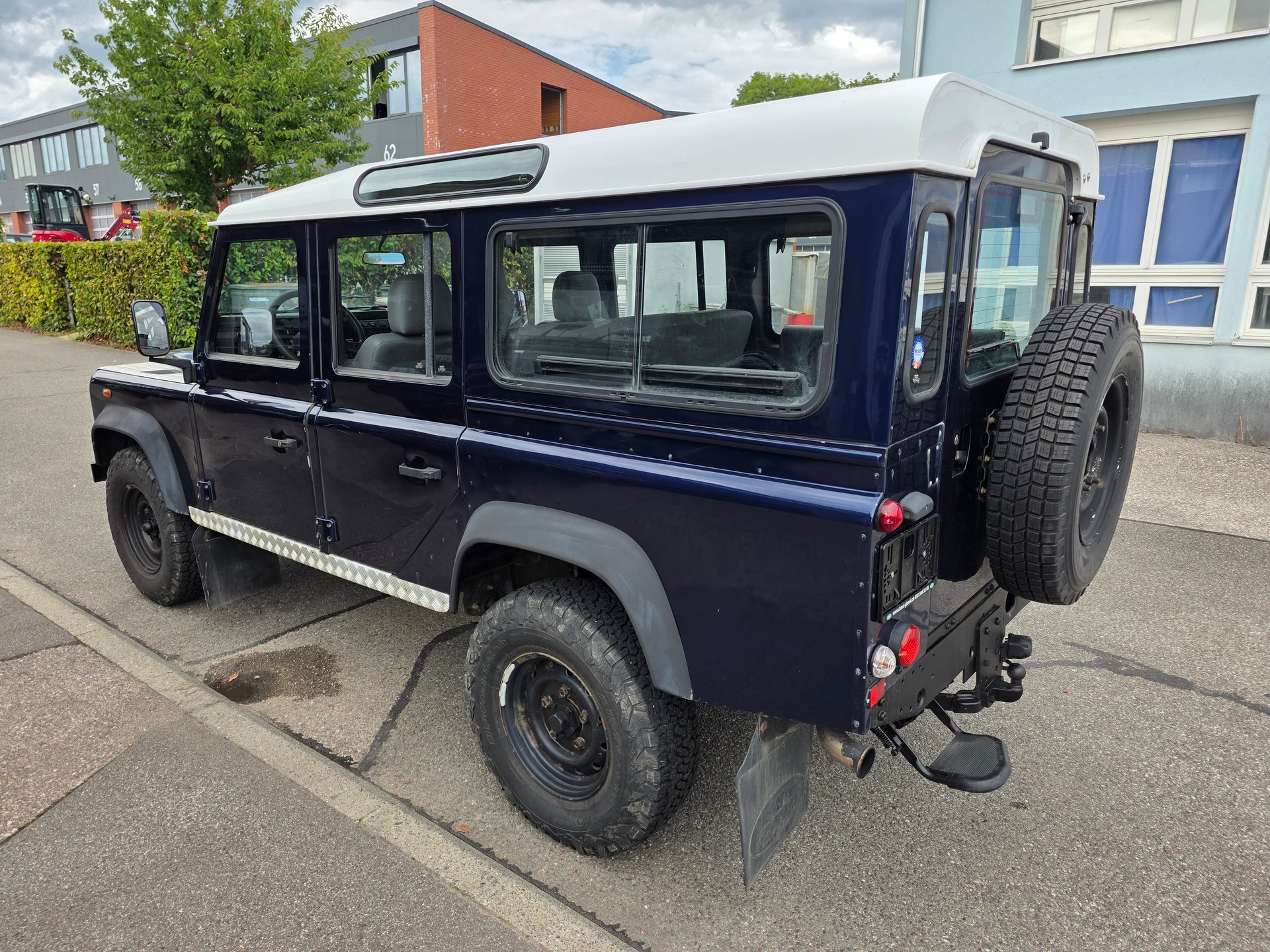 LAND ROVER Defender 110 SW 2.5 Td5-image-6