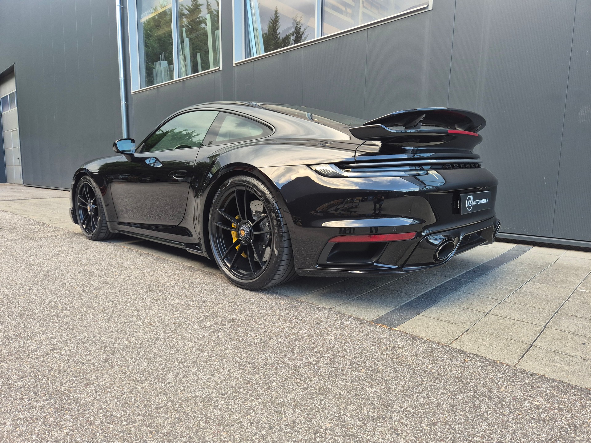 PORSCHE 911 Turbo S PDK-image-5