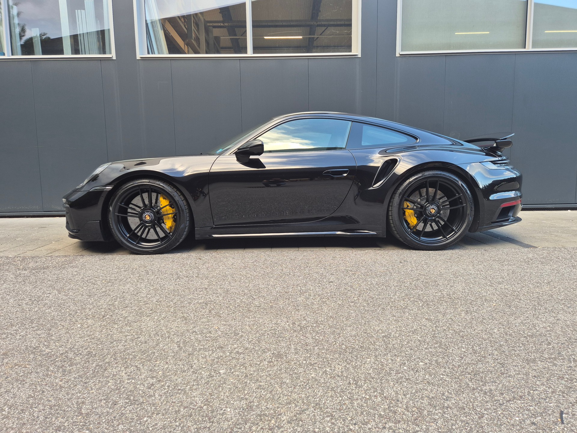 PORSCHE 911 Turbo S PDK-image-3