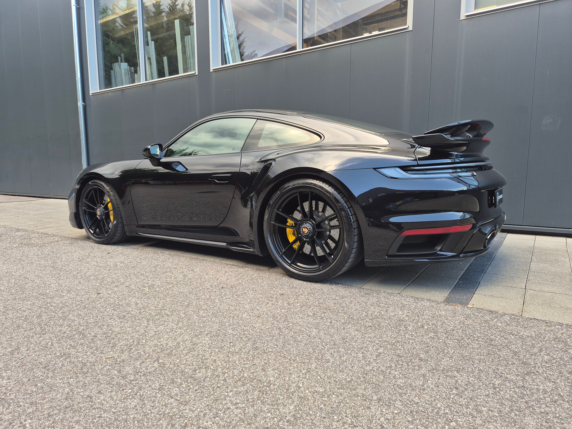PORSCHE 911 Turbo S PDK-image-4