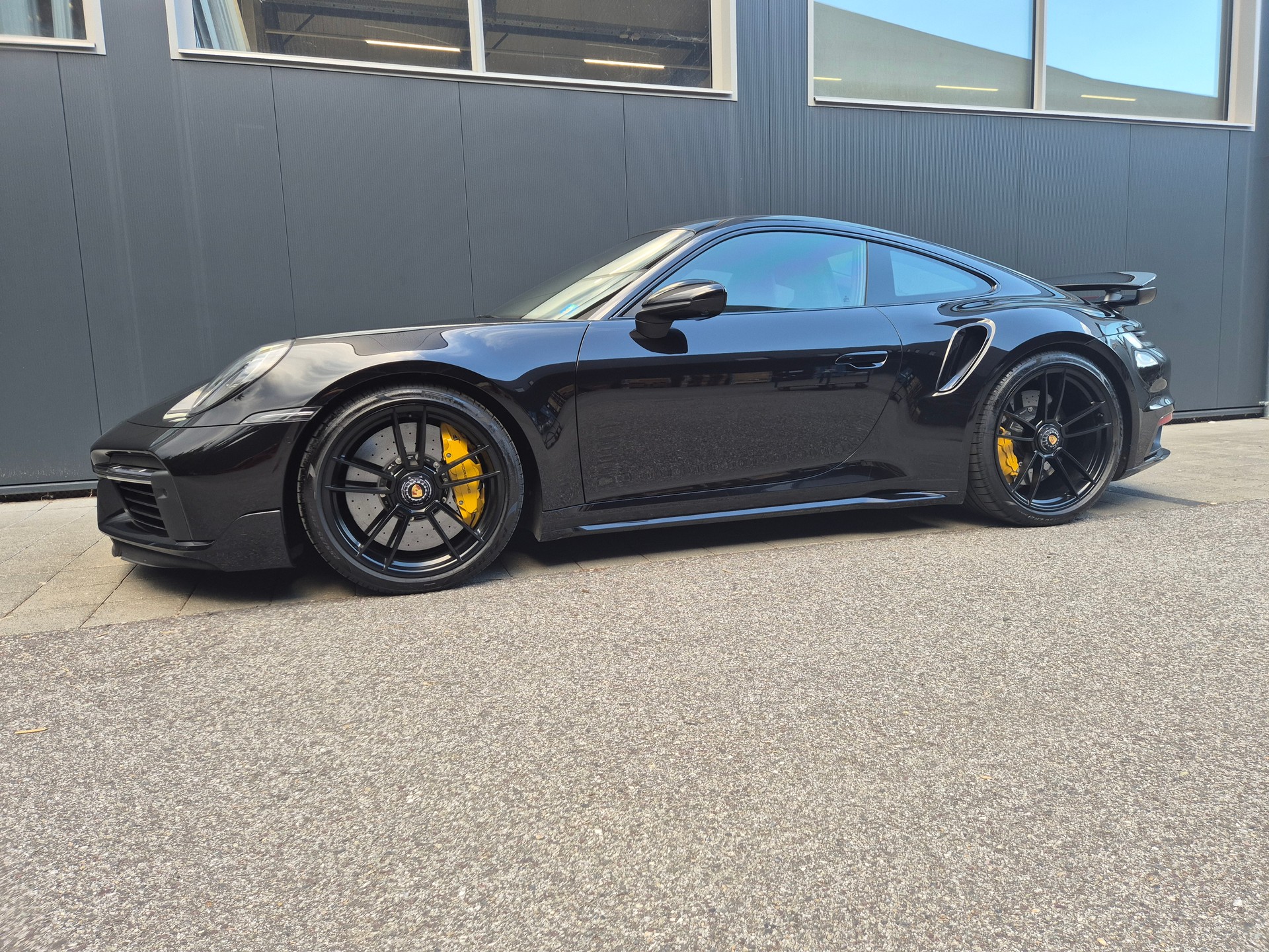 PORSCHE 911 Turbo S PDK-image-2