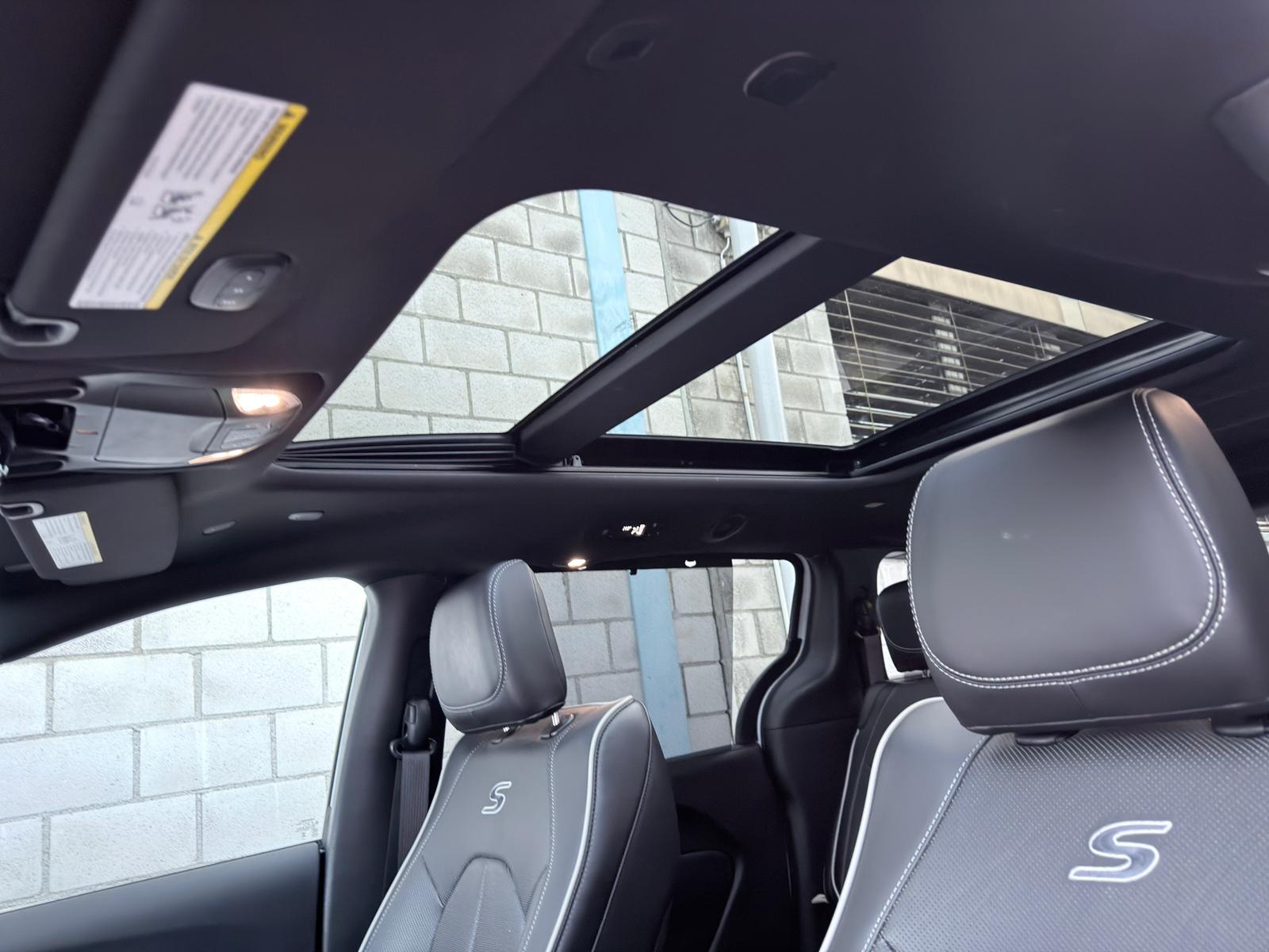 CHRYSLER PACIFICA 3.6-V6 LIMITED AWD 4x4 7 Plätzer-image-15