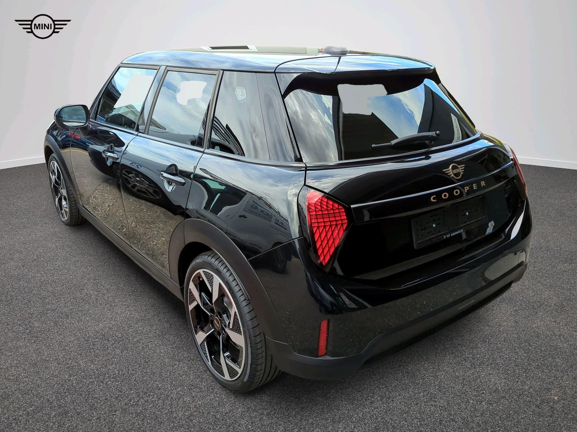 MINI Cooper 5 door C-image-4