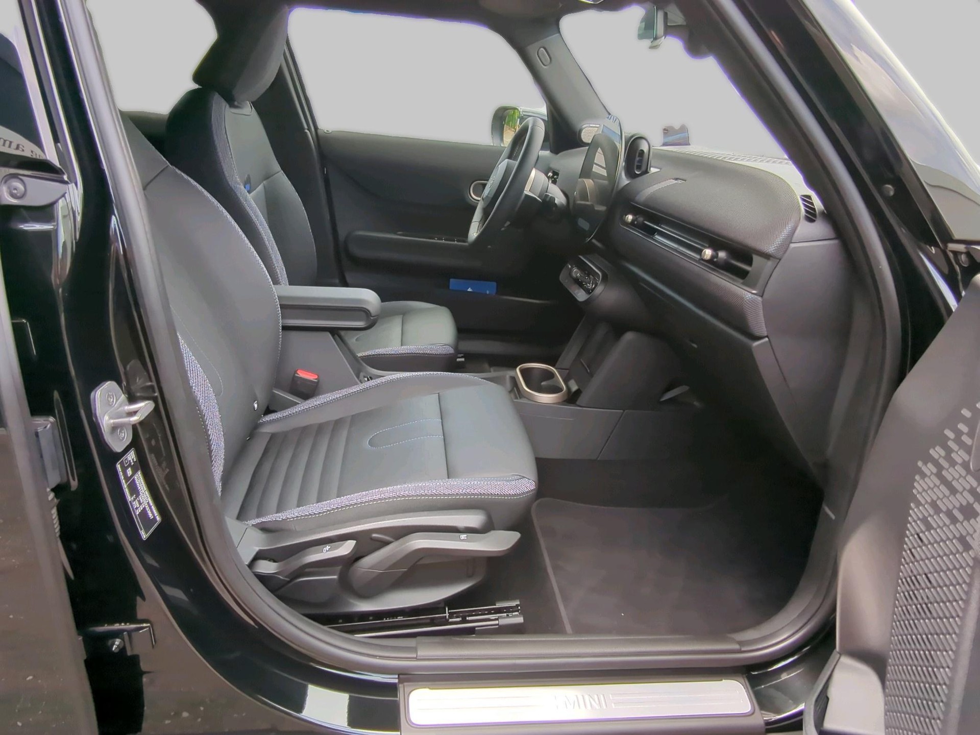 MINI Cooper 5 door C-image-13