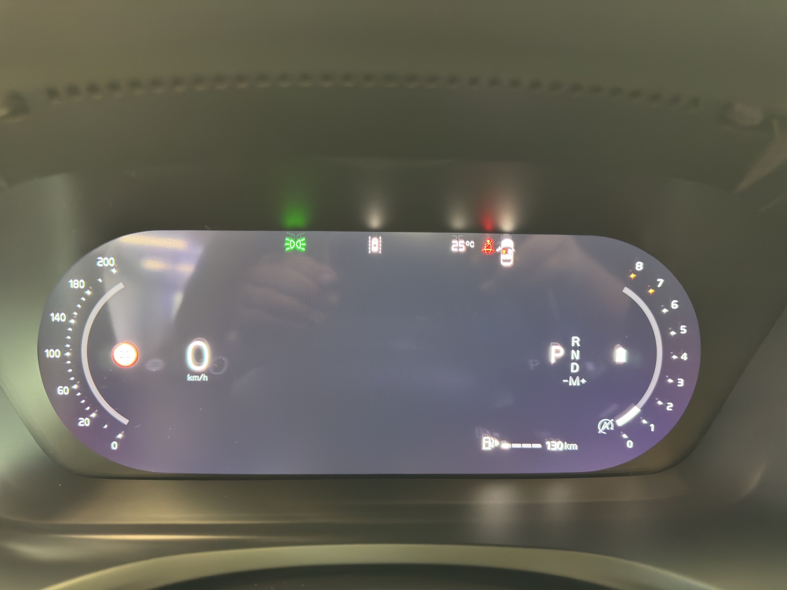 VOLVO V60 2.0 B4 Plus Dark-image-7