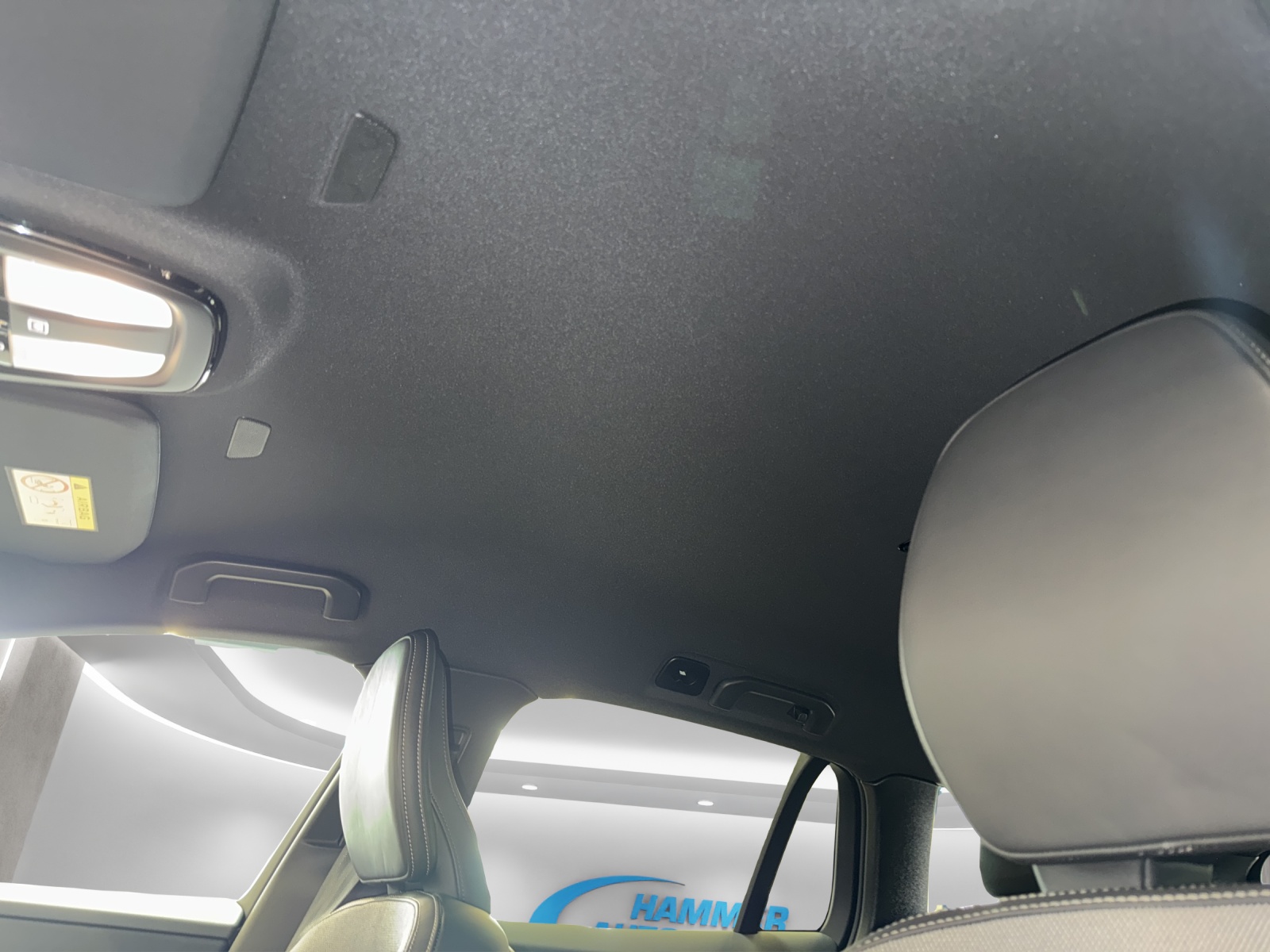 VOLVO V60 2.0 B4 Plus Dark-image-8