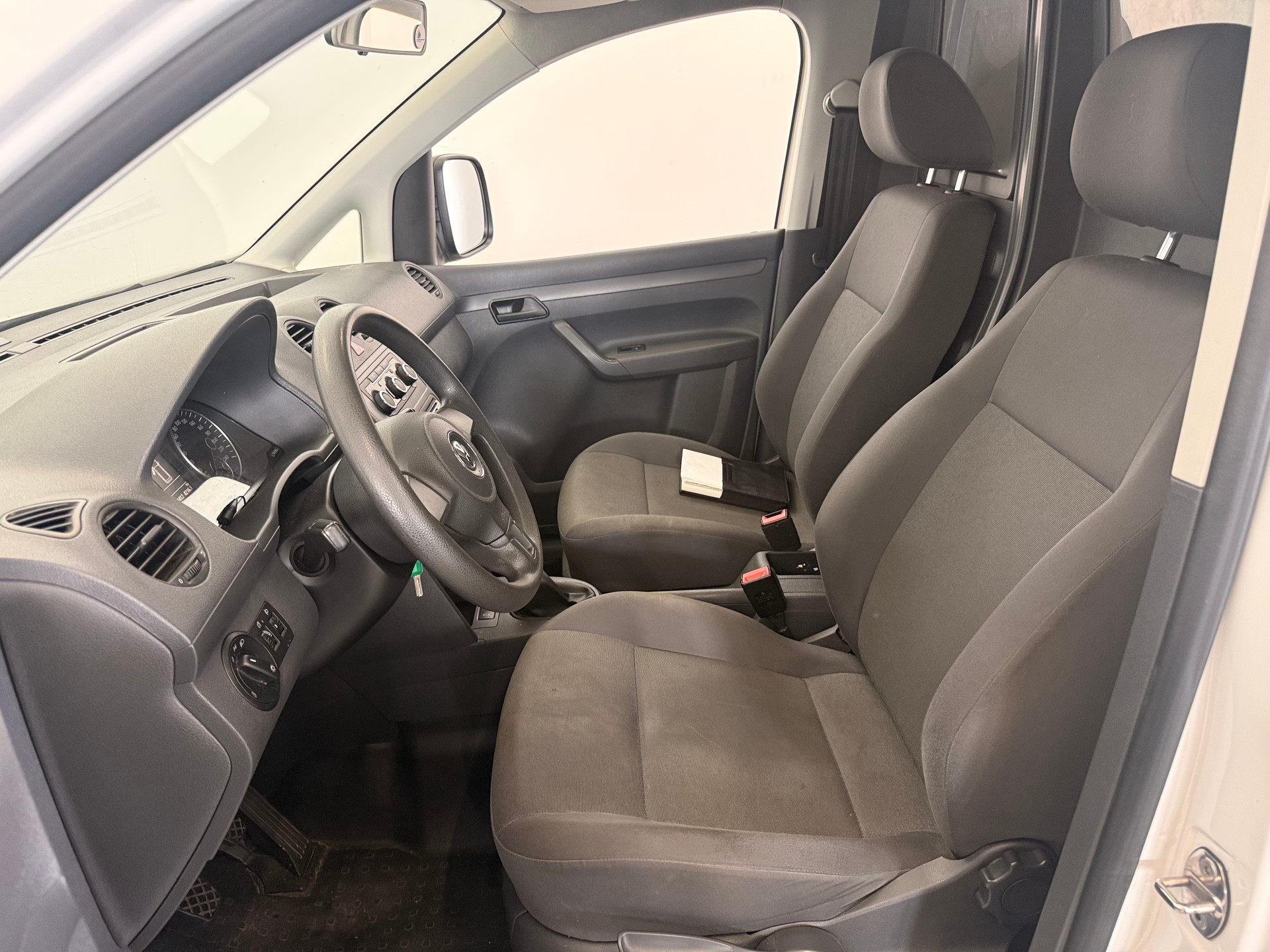 VW Caddy 2.0 TDI 4Motion-image-9