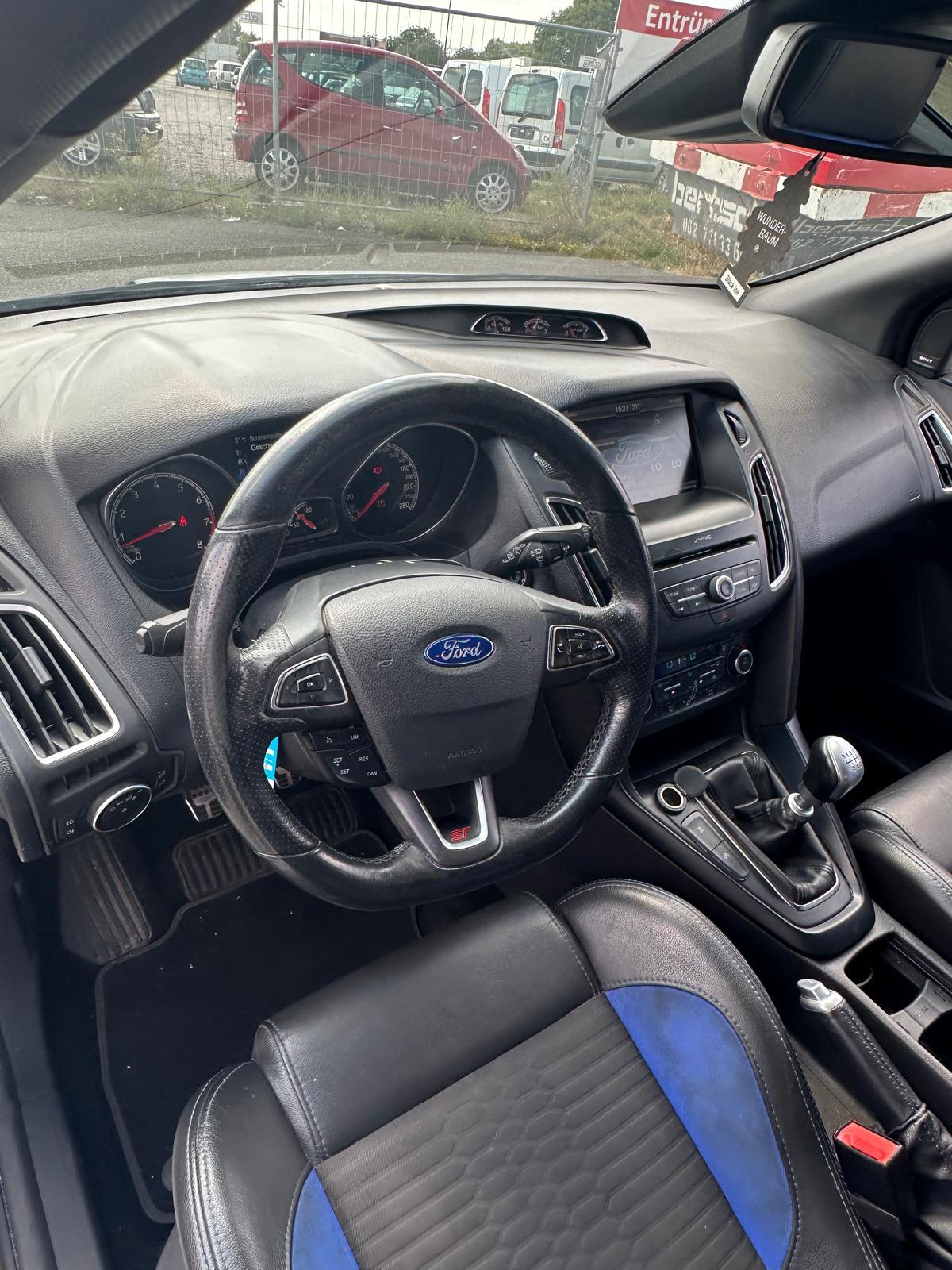 FORD Focus 2.0 SCTi ST-image-3
