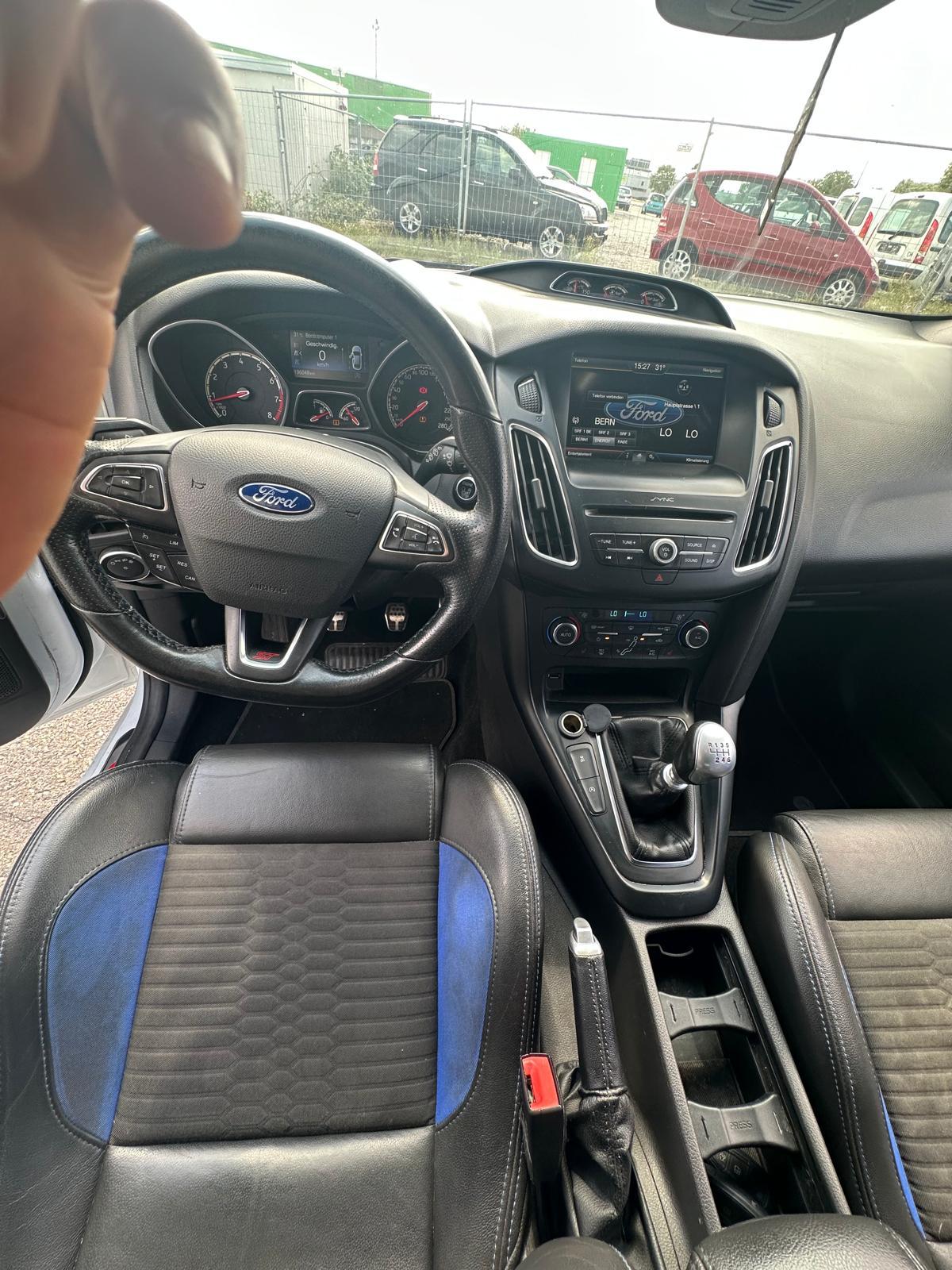 FORD Focus 2.0 SCTi ST-image-2
