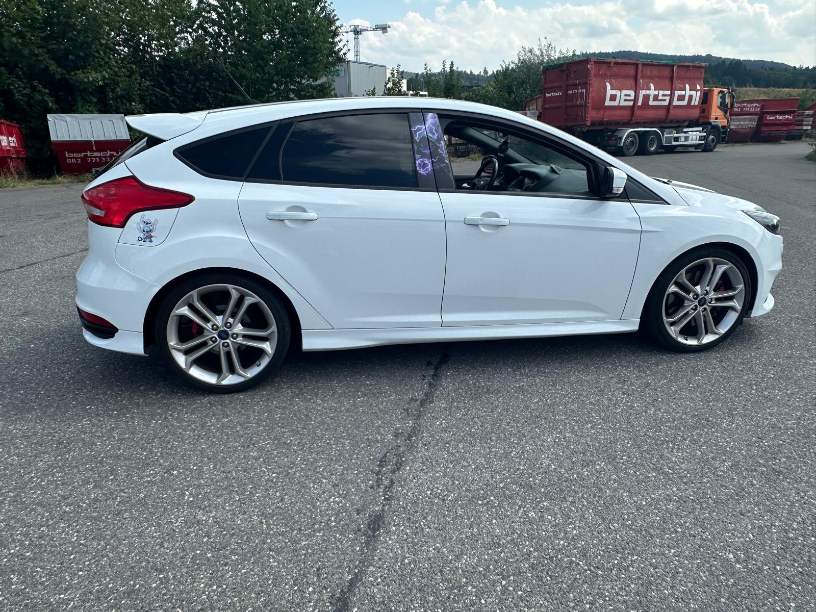 FORD Focus 2.0 SCTi ST-image-6