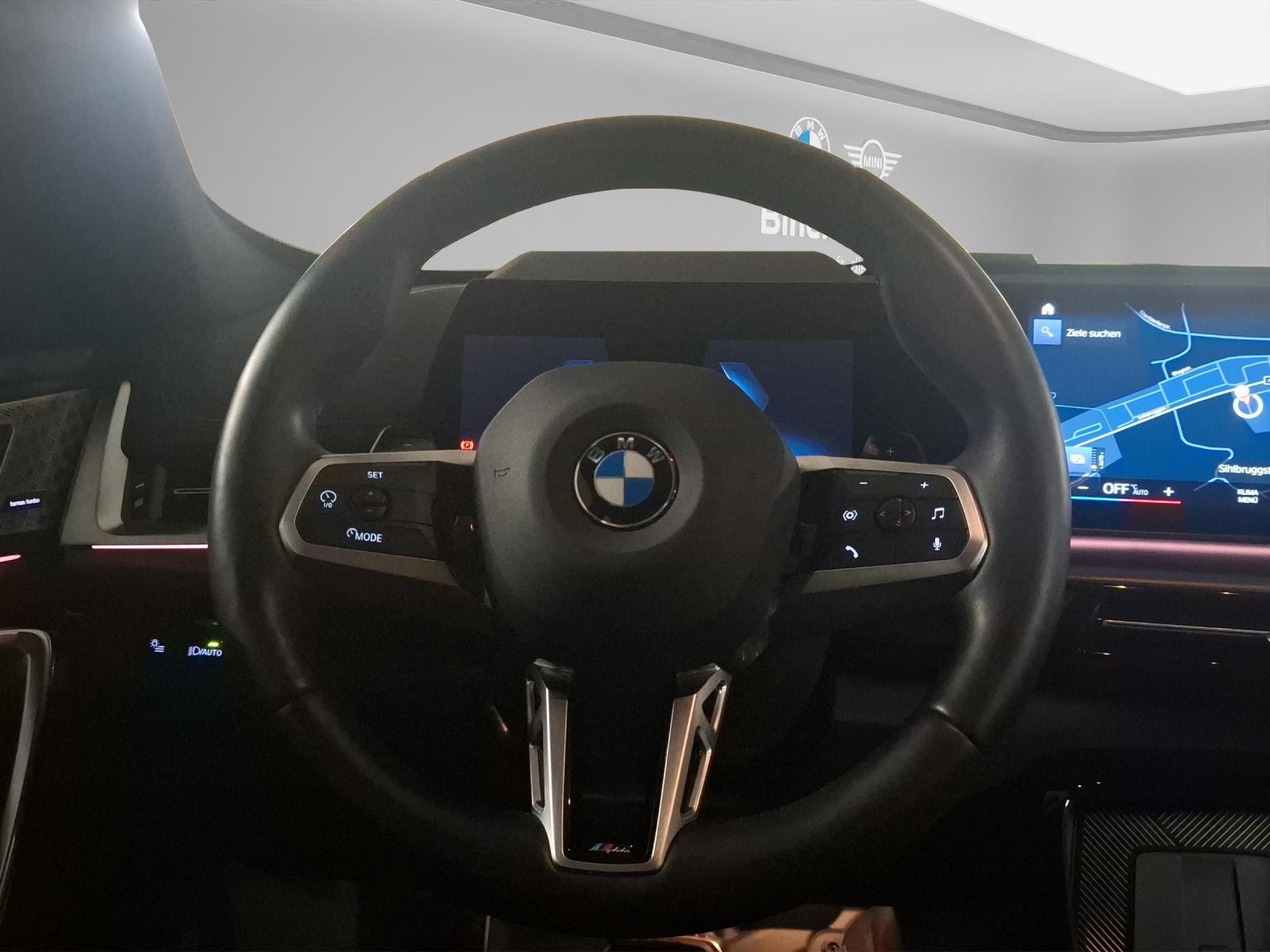 BMW X1 20i sDrive paddles-image-10