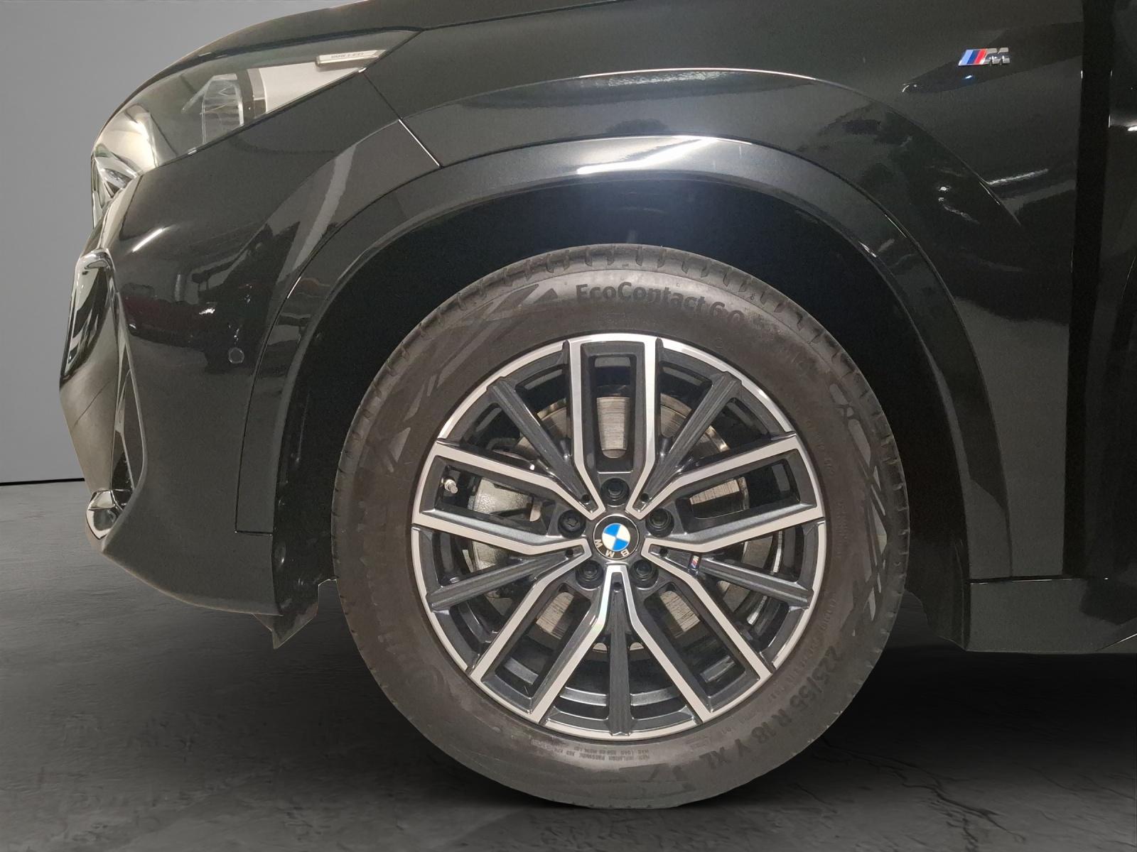BMW X1 20i sDrive paddles-image-4