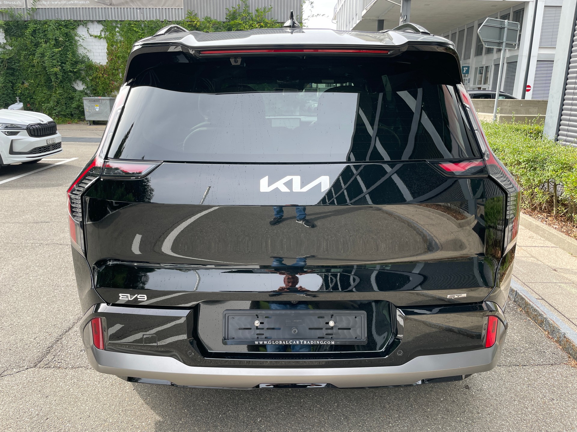KIA EV9 99,8 kWh GT-Line 4x4 Relaxation Seat 6 Sitze-image-4