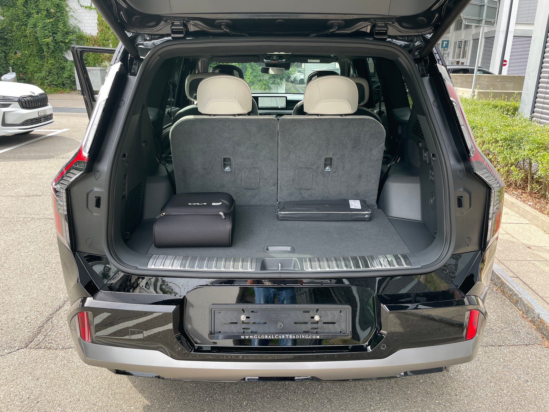 KIA EV9 99,8 kWh GT-Line 4x4 Relaxation Seat 6 Sitze-image-5