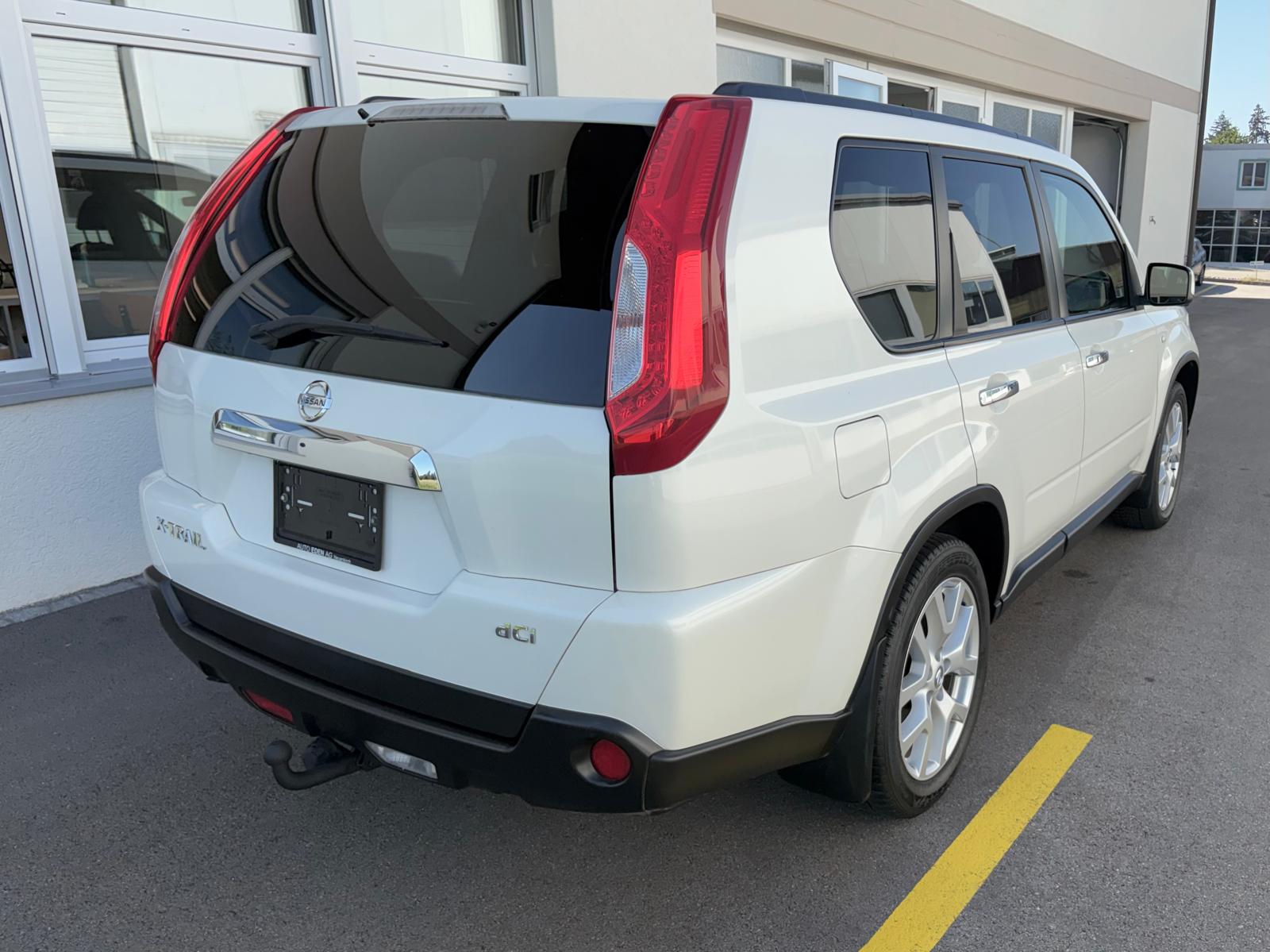 NISSAN X-Trail 2.0 dCi 16V SE-image-2