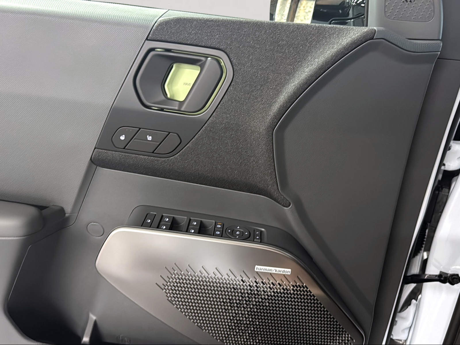 KIA EV2 42 kWh Earth-image-19