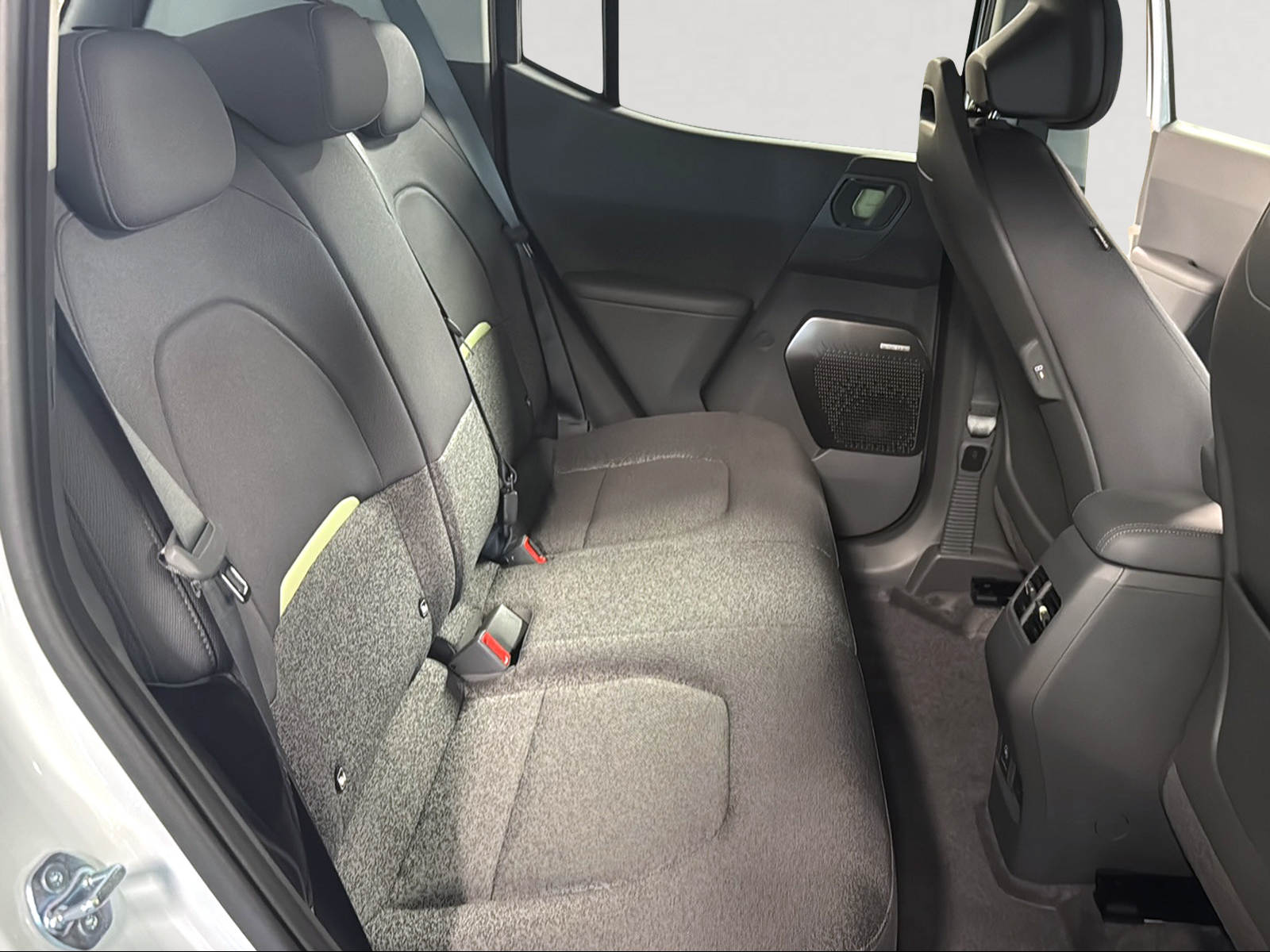 KIA EV2 42 kWh Earth-image-30
