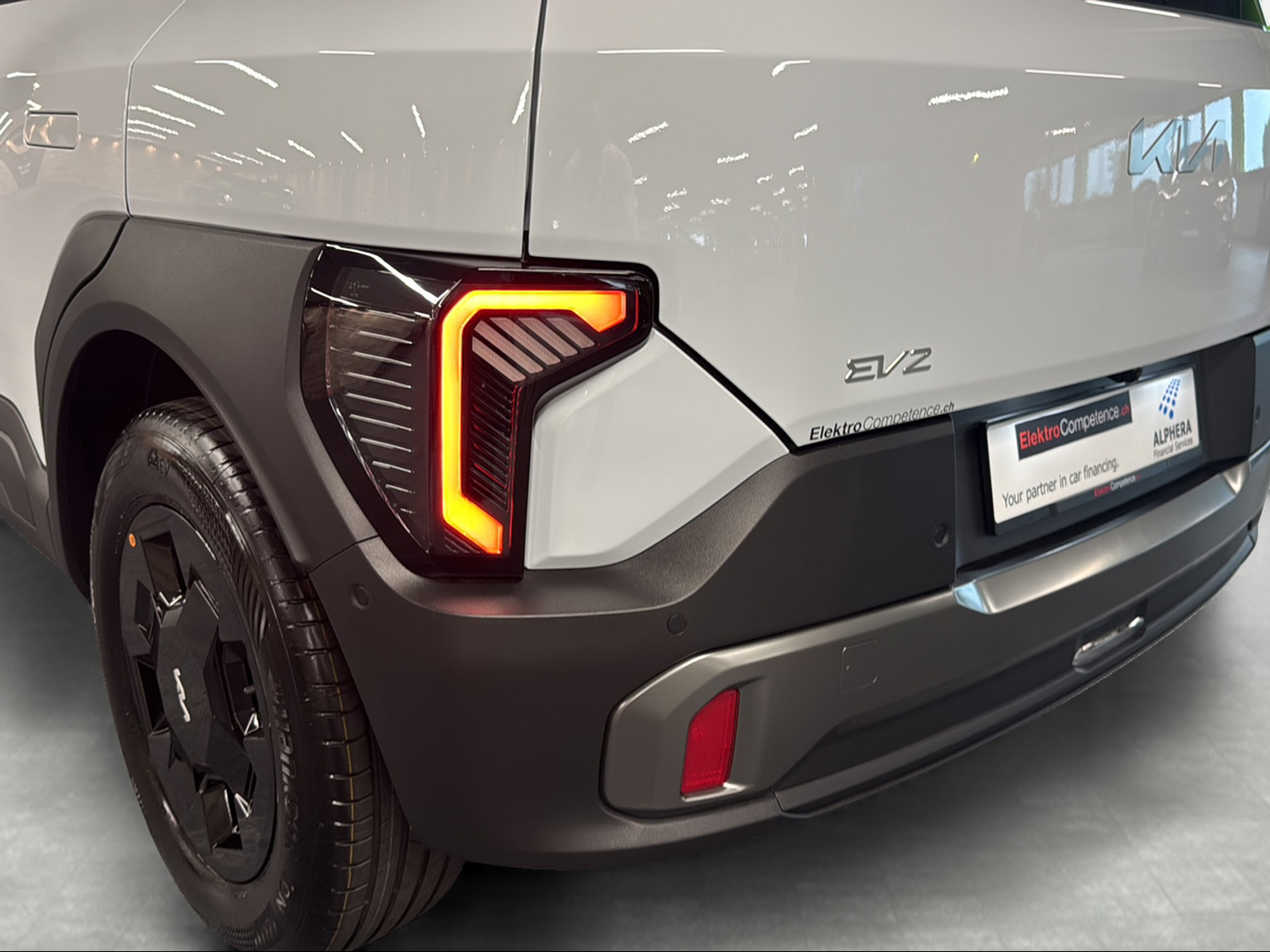 KIA EV2 42 kWh Earth-image-9