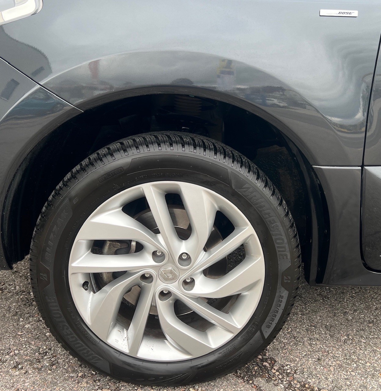 RENAULT Koleos 2.5 Swiss Edition 4x4-image-13