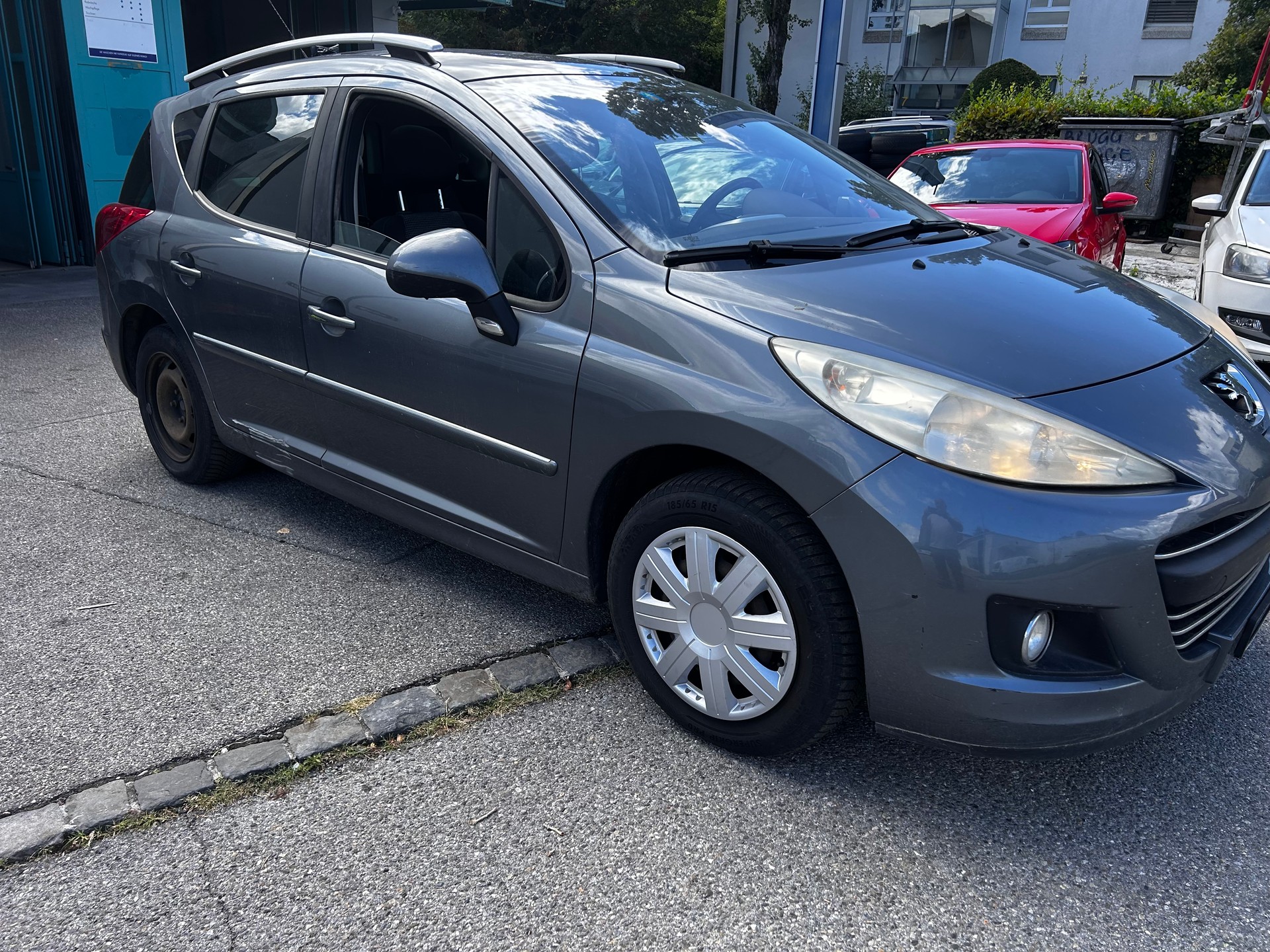 PEUGEOT 207 SW 1.6 16V Lion Edition-image-2