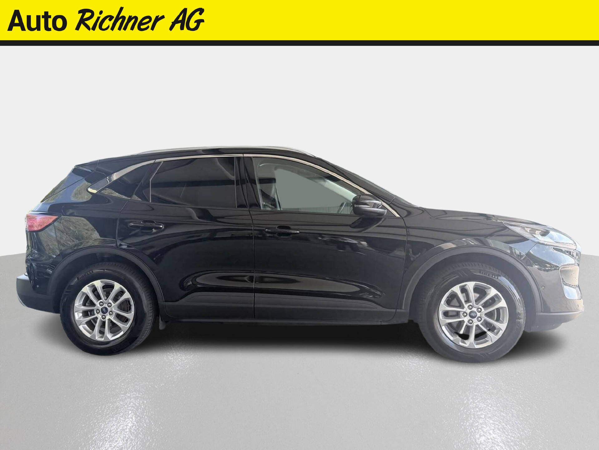 FORD Kuga 2.5 Hybrid Titanium X 4x4-image-2