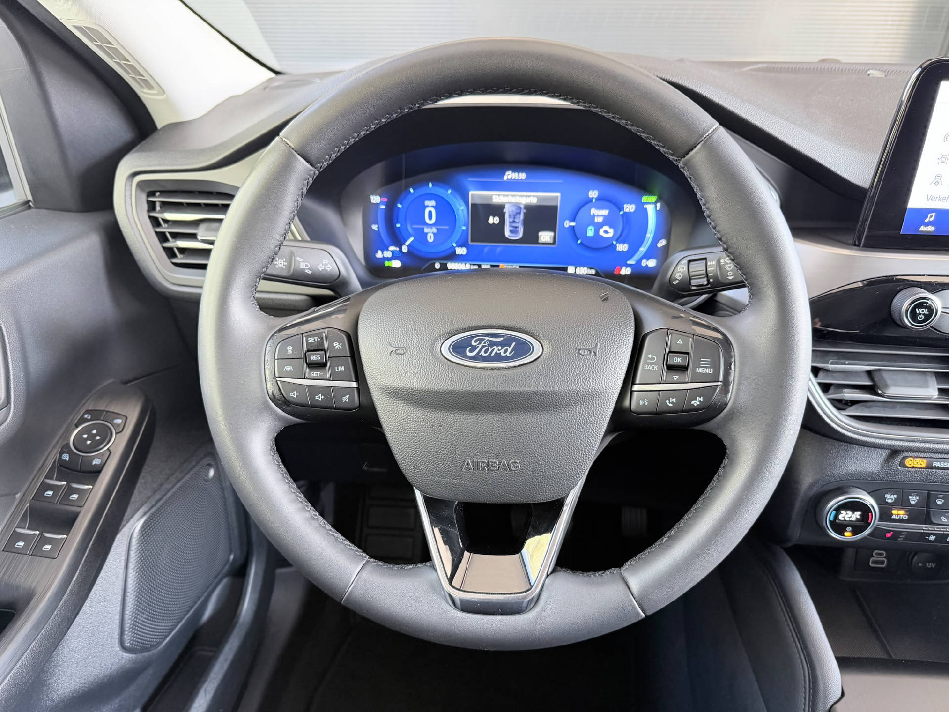 FORD Kuga 2.5 Hybrid Titanium X 4x4-image-7