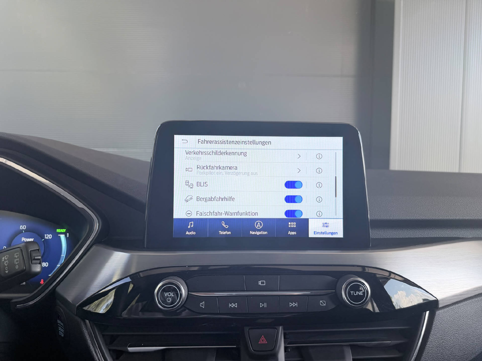 FORD Kuga 2.5 Hybrid Titanium X 4x4-image-10