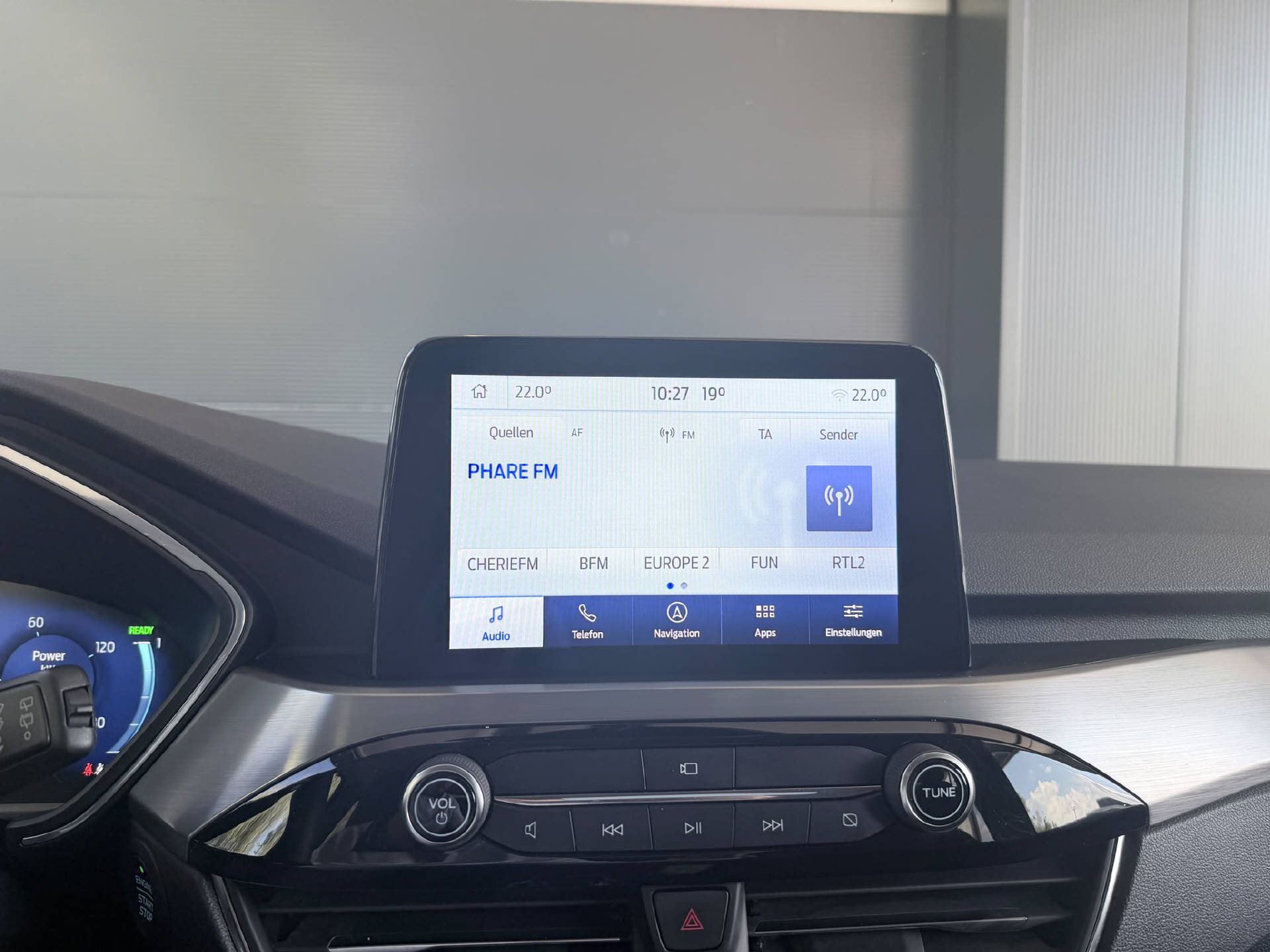 FORD Kuga 2.5 Hybrid Titanium X 4x4-image-15