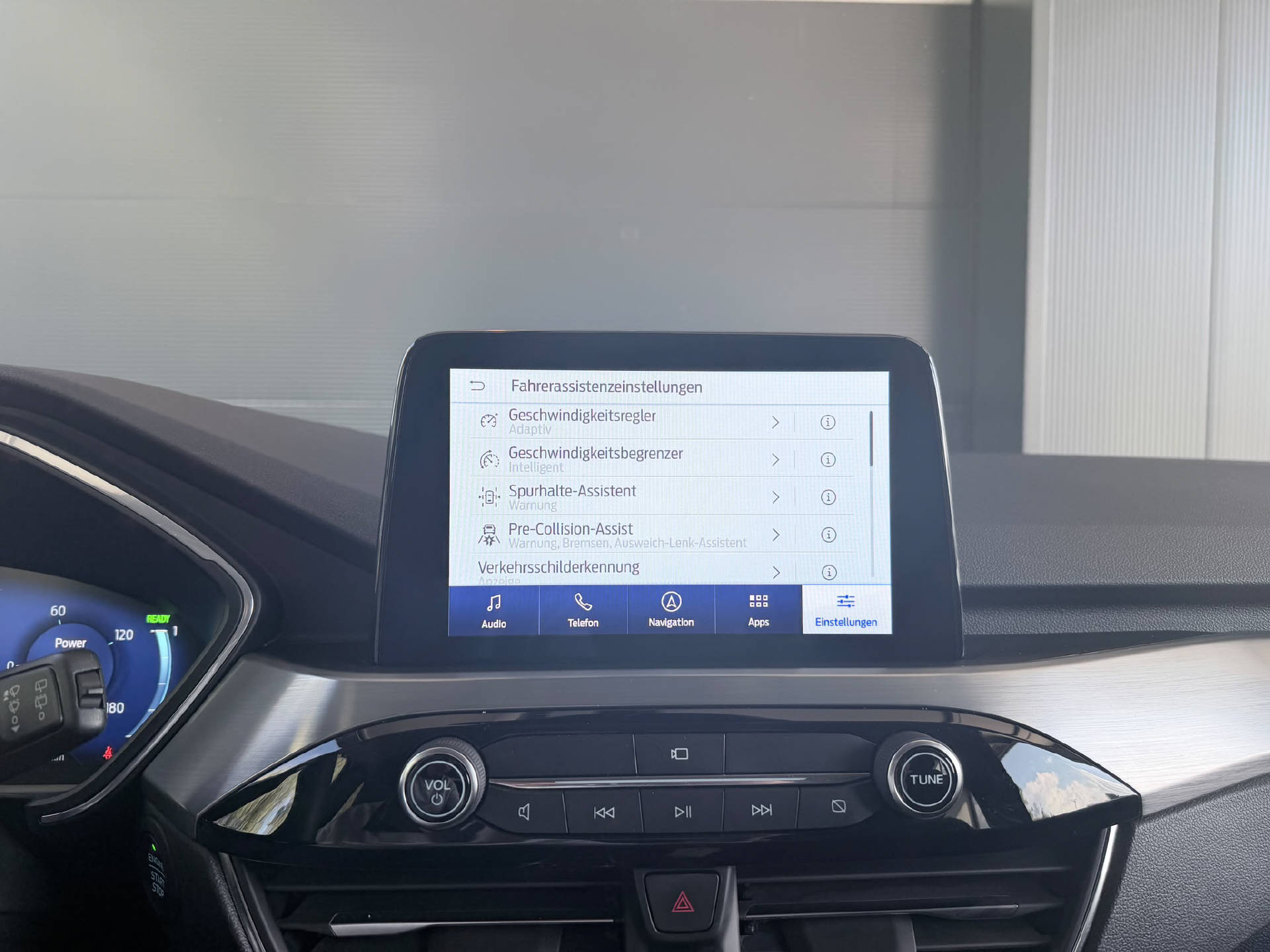 FORD Kuga 2.5 Hybrid Titanium X 4x4-image-9