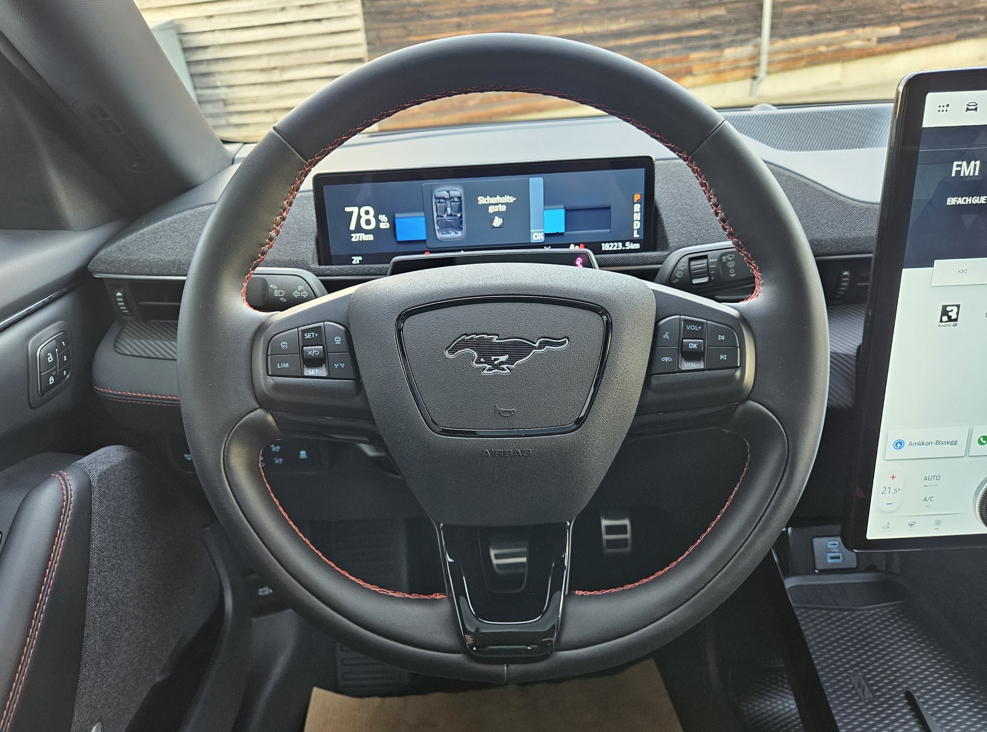FORD Mustang MACH-E Premium AWD 72.6 kWh-image-13