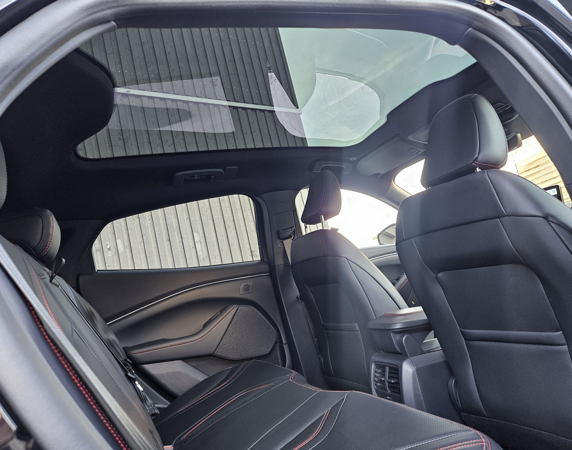 FORD Mustang MACH-E Premium AWD 72.6 kWh-image-20