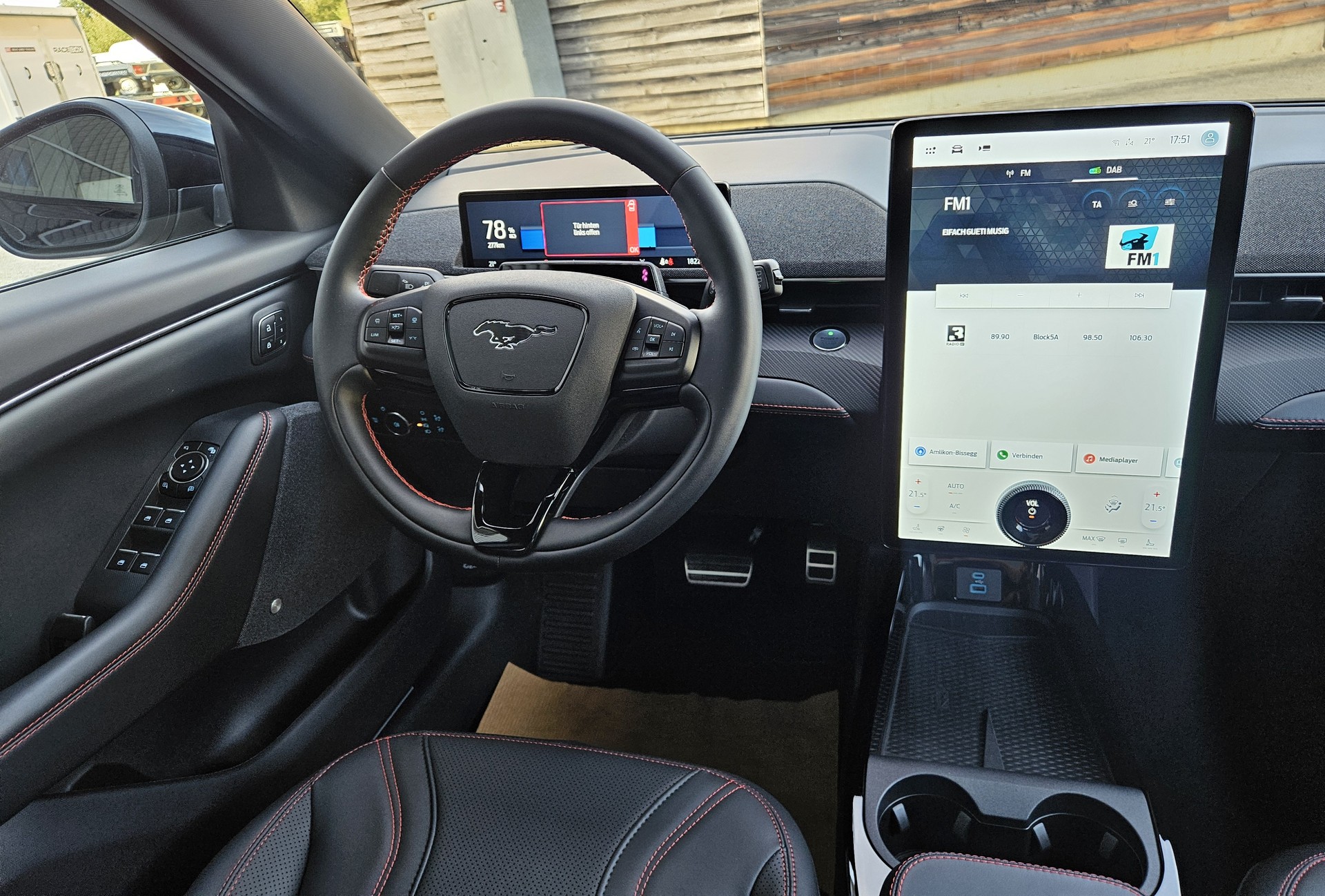 FORD Mustang MACH-E Premium AWD 72.6 kWh-image-12