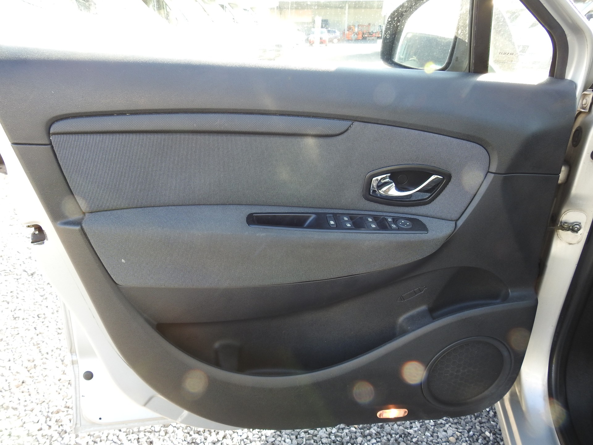 RENAULT Grand Scénic 1.9 dCi Dynamique-image-10