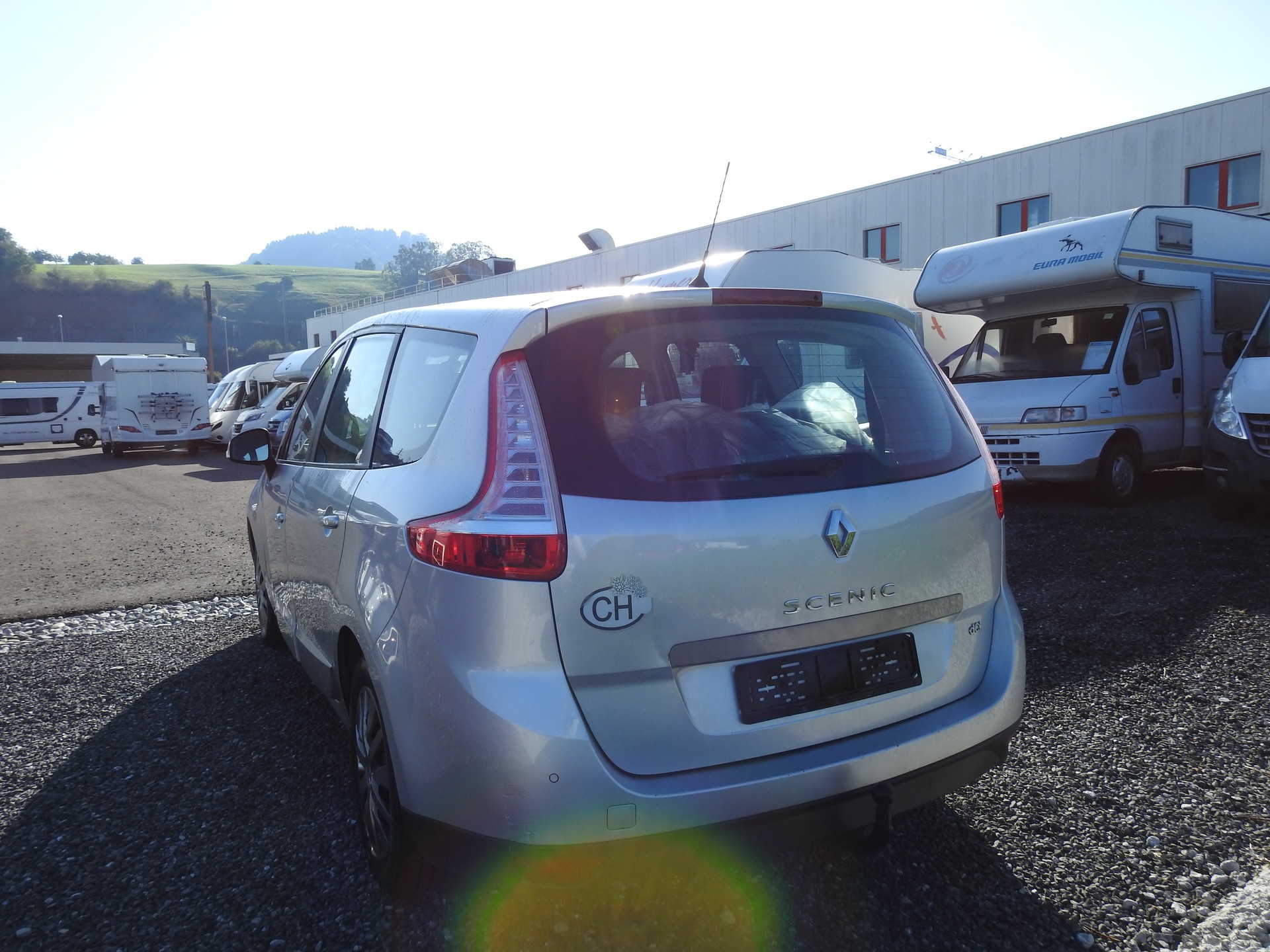 RENAULT Grand Scénic 1.9 dCi Dynamique-image-3