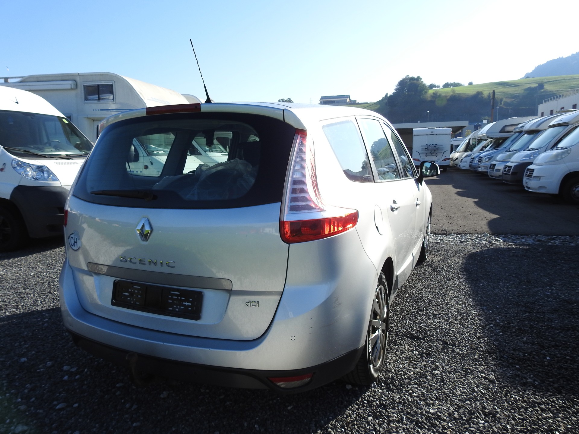 RENAULT Grand Scénic 1.9 dCi Dynamique-image-5
