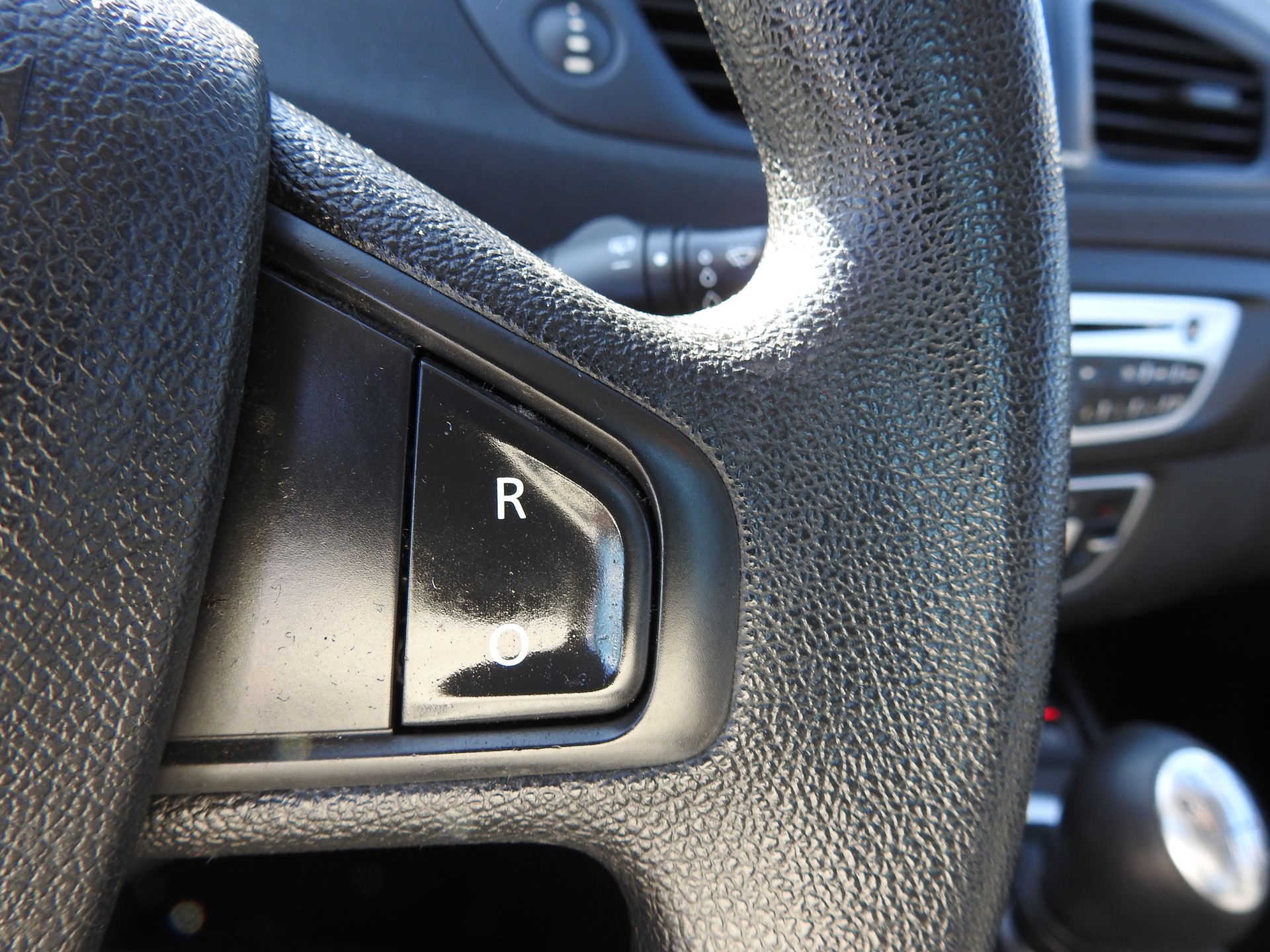 RENAULT Grand Scénic 1.9 dCi Dynamique-image-20
