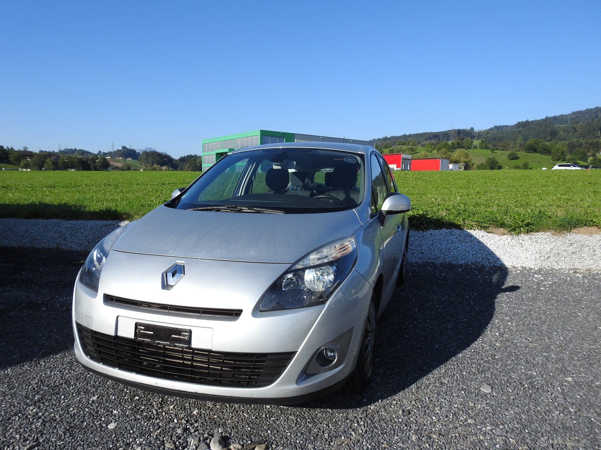 RENAULT Grand Scénic 1.9 dCi Dynamique-image-0