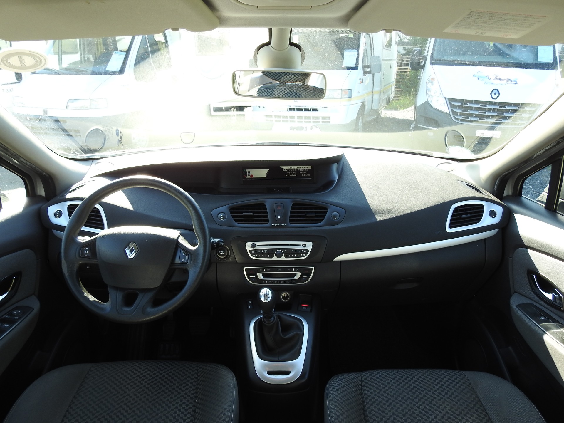RENAULT Grand Scénic 1.9 dCi Dynamique-image-15