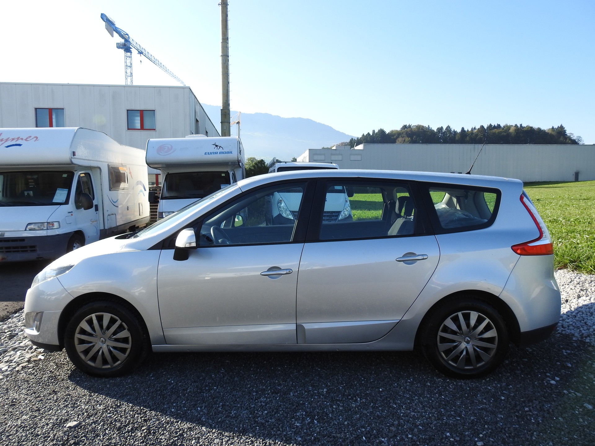 RENAULT Grand Scénic 1.9 dCi Dynamique-image-2