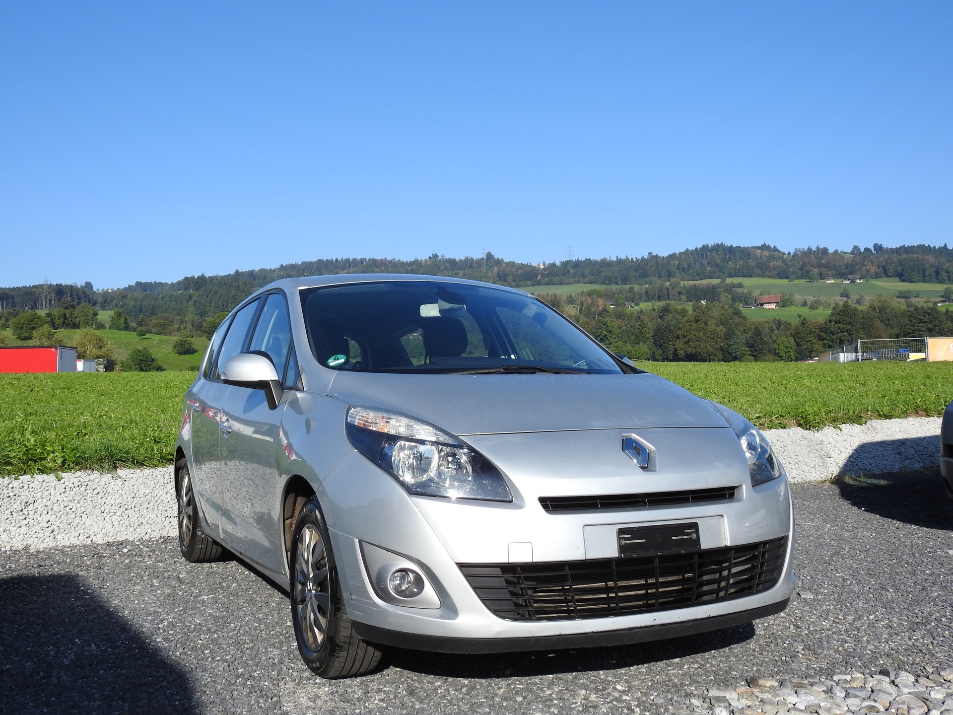 RENAULT Grand Scénic 1.9 dCi Dynamique-image-7