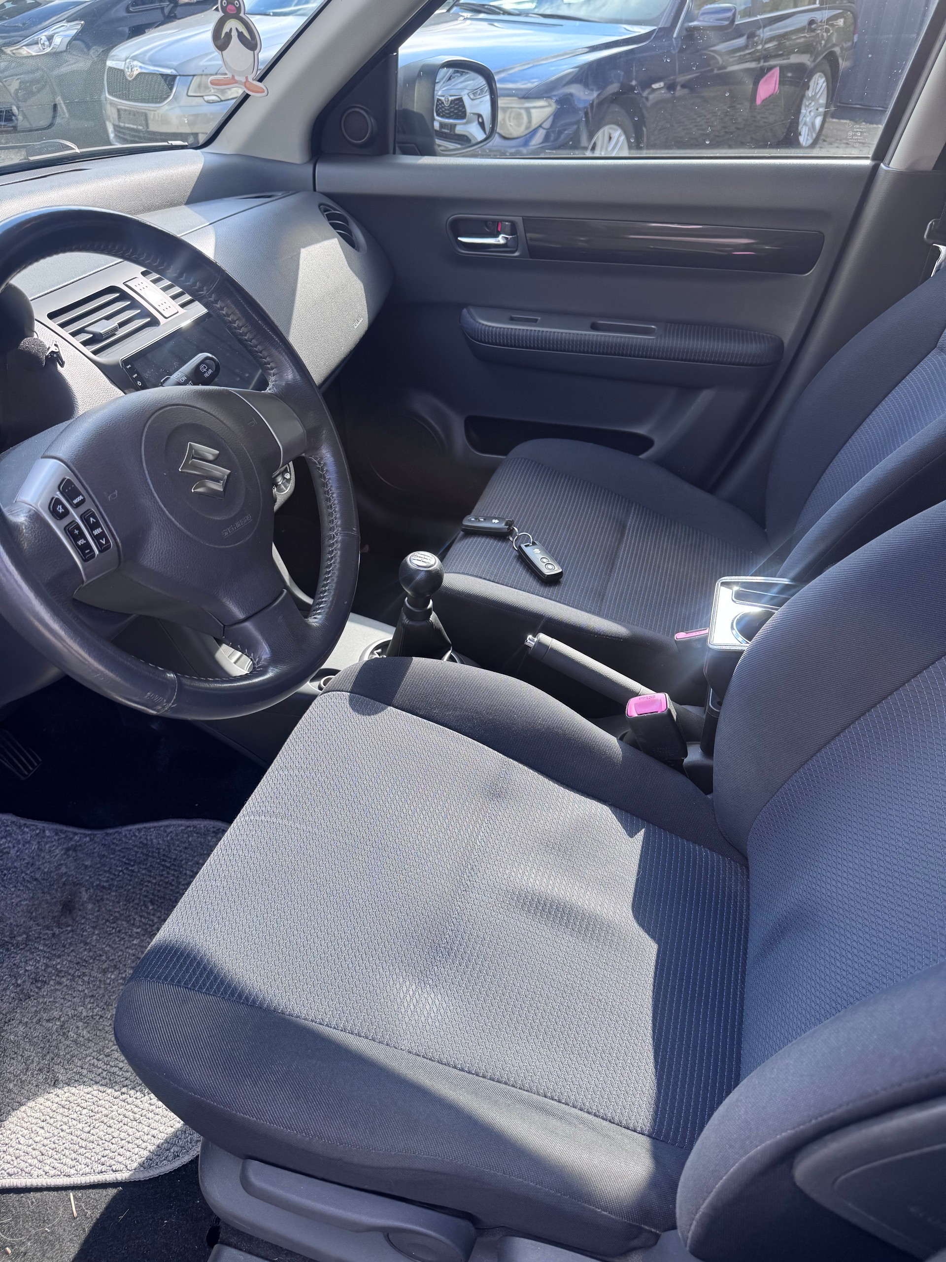 SUZUKI Swift 1.3i 16V GL Top 4x4-image-4